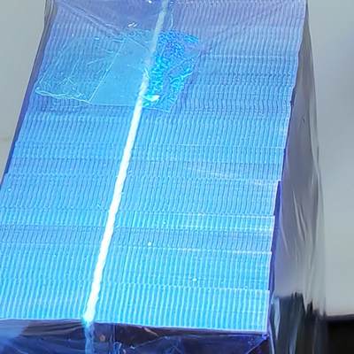 出1捆中国红YB六大冠中国红（东方红），绝品无油无斑，是1捆价格，喜欢联系。