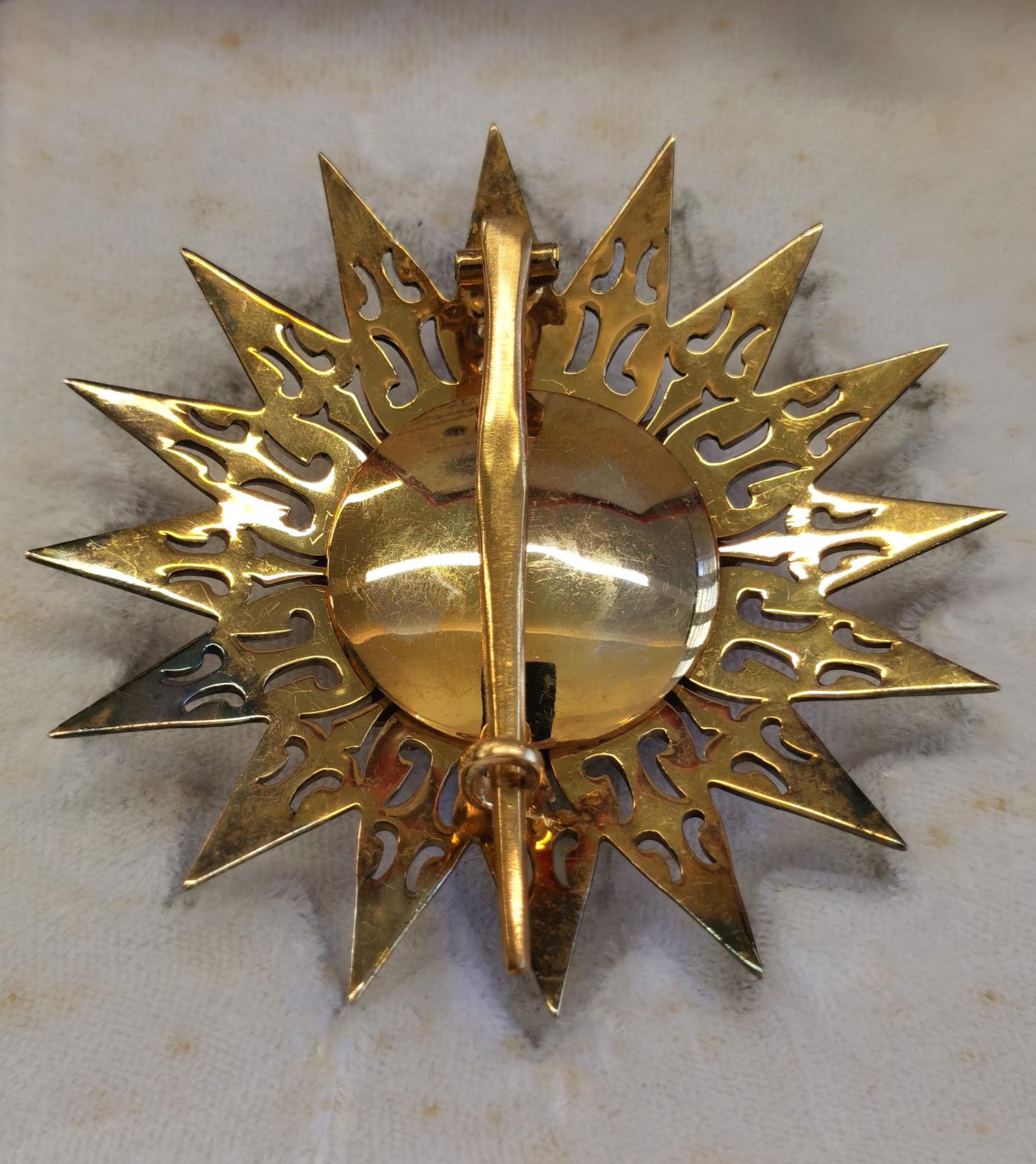 【麦稀奇世界钱币展】博洋堂“流萤染夏”六月精品专场暨第081期（全场包邮） 泰国白象勋章（大军官级），镀金纯银珐琅，126克、原盒装，原盒大绶带。带说明书的第一次见。少见高价品种、市价2-3千元