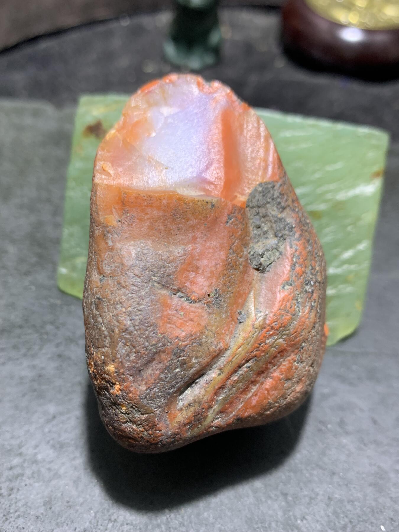 精美红皮开窗料红白双色南红玛瑙原石一颗，