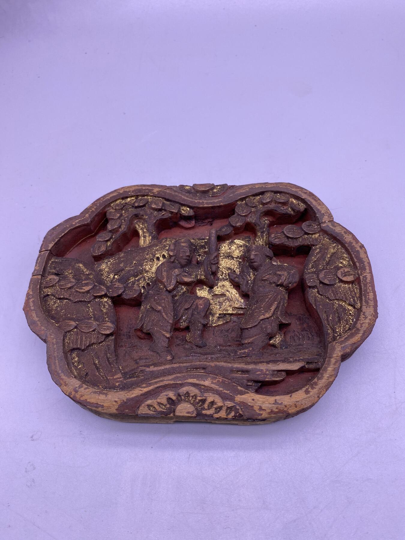 清代高浮雕人物花板，尺寸15*11厘米，品相如图，350包快递