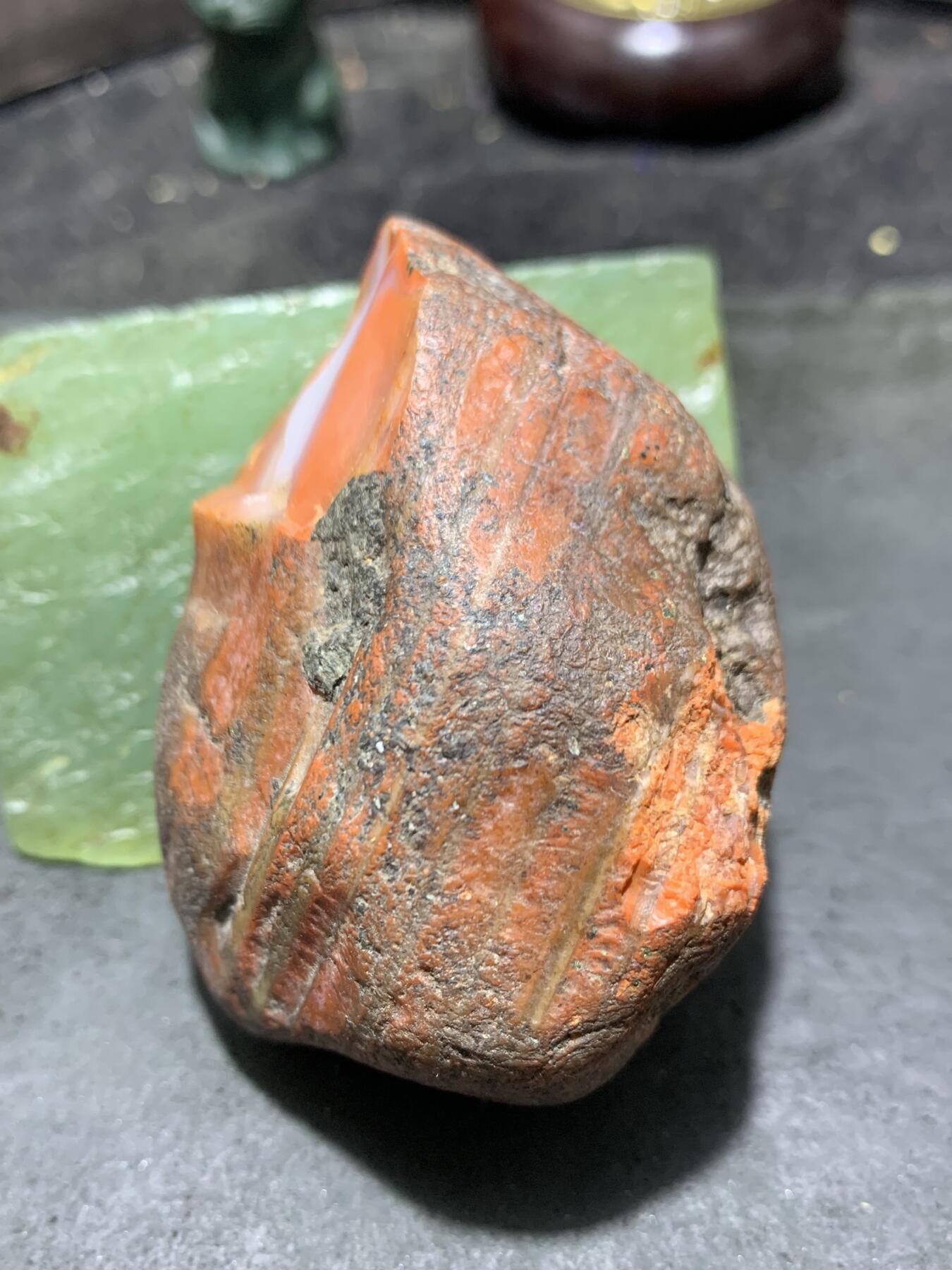 精美红皮开窗料红白双色南红玛瑙原石一颗，