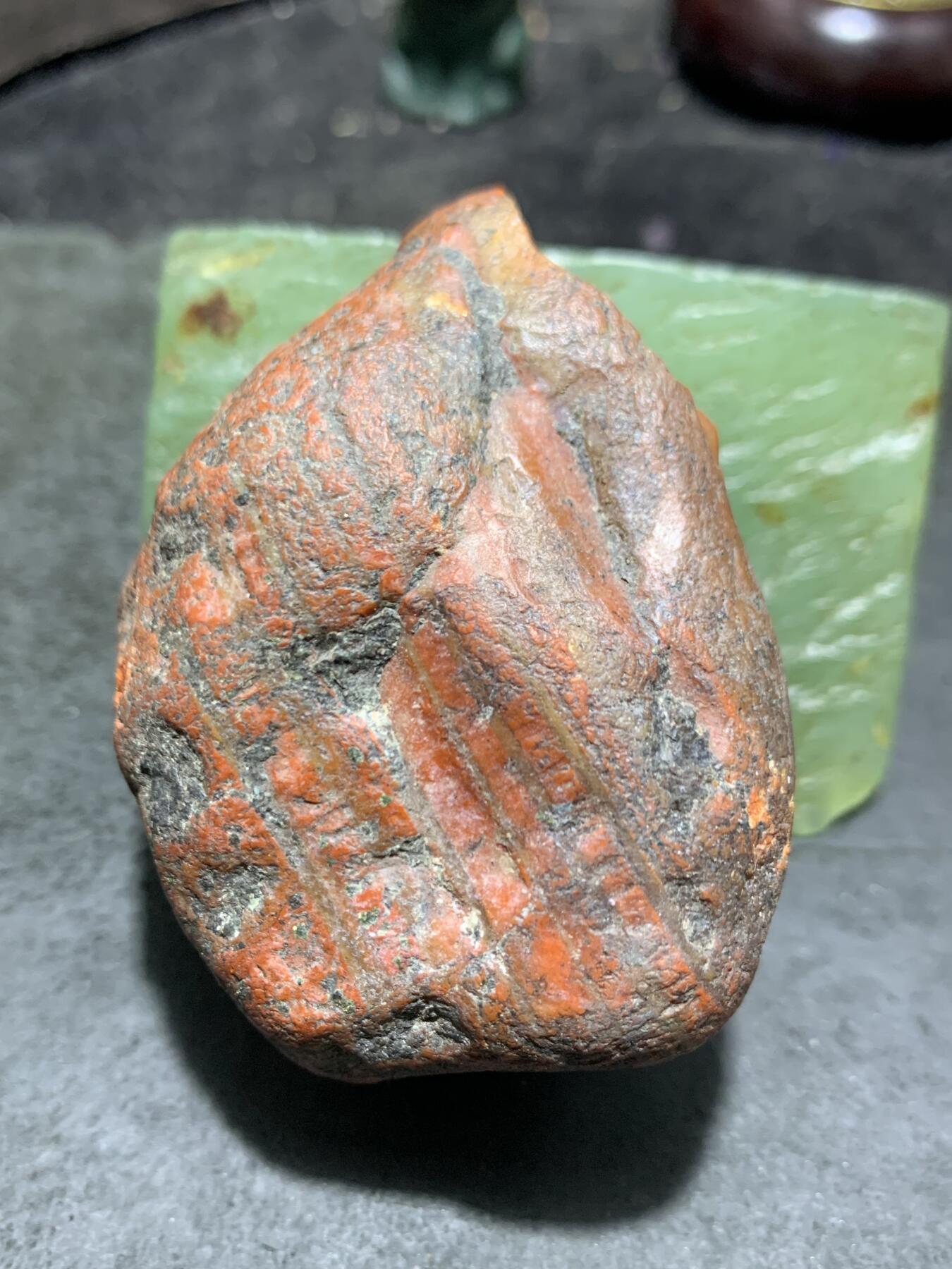 精美红皮开窗料红白双色南红玛瑙原石一颗，