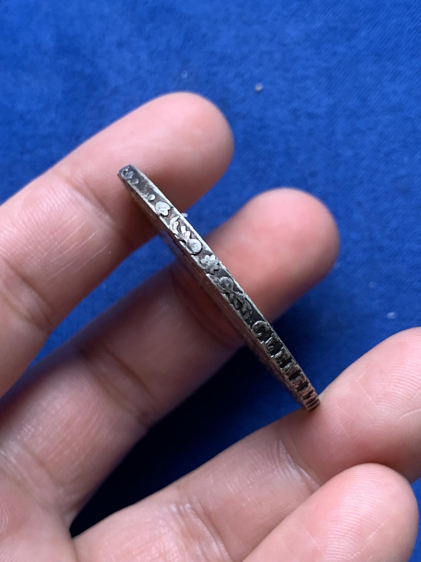 《竞宝斋》第267场- 周日，周一  2场连拍 （全场包邮） 英国后铸大奶妈大银币 铸期为二战前后 五彩包浆有转光