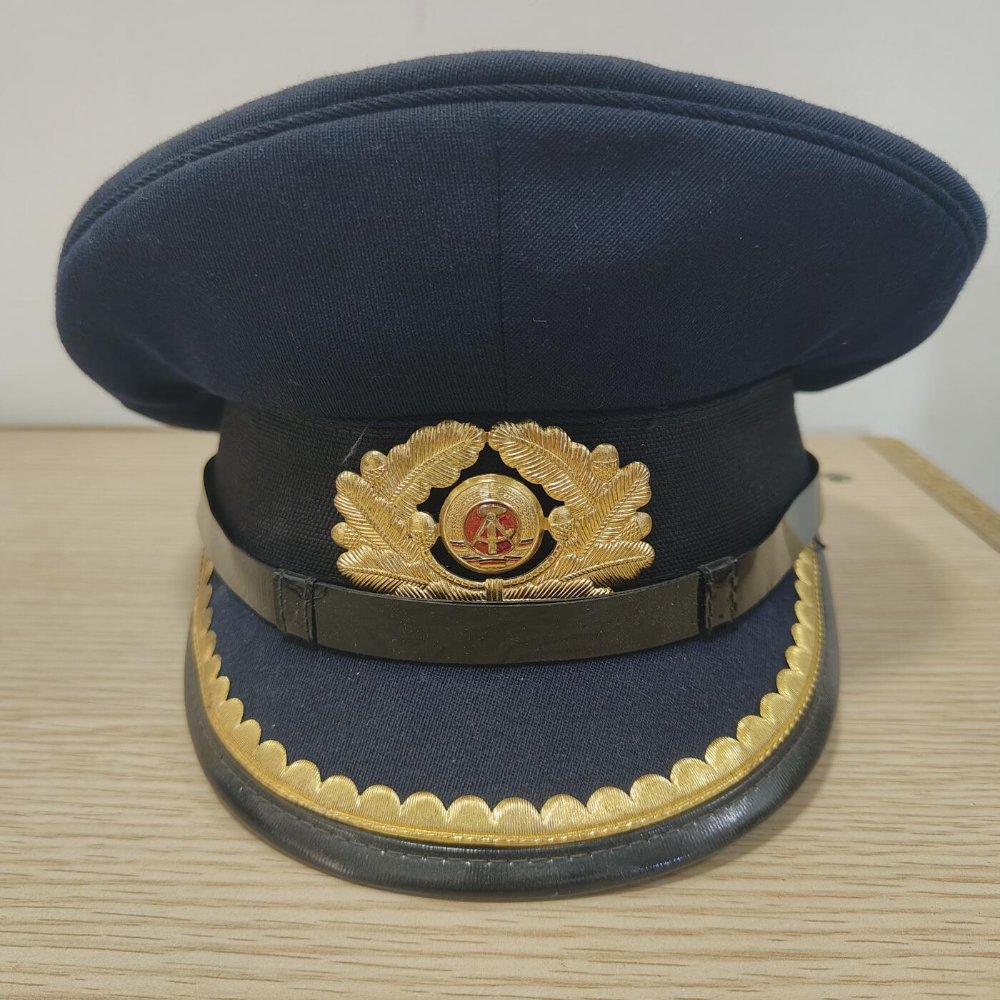 全场0元起拍 第156期 咸鱼国勋章拍卖专场 5月15日（周三）下午6：00开始 东德海军尉官大檐帽 58CM