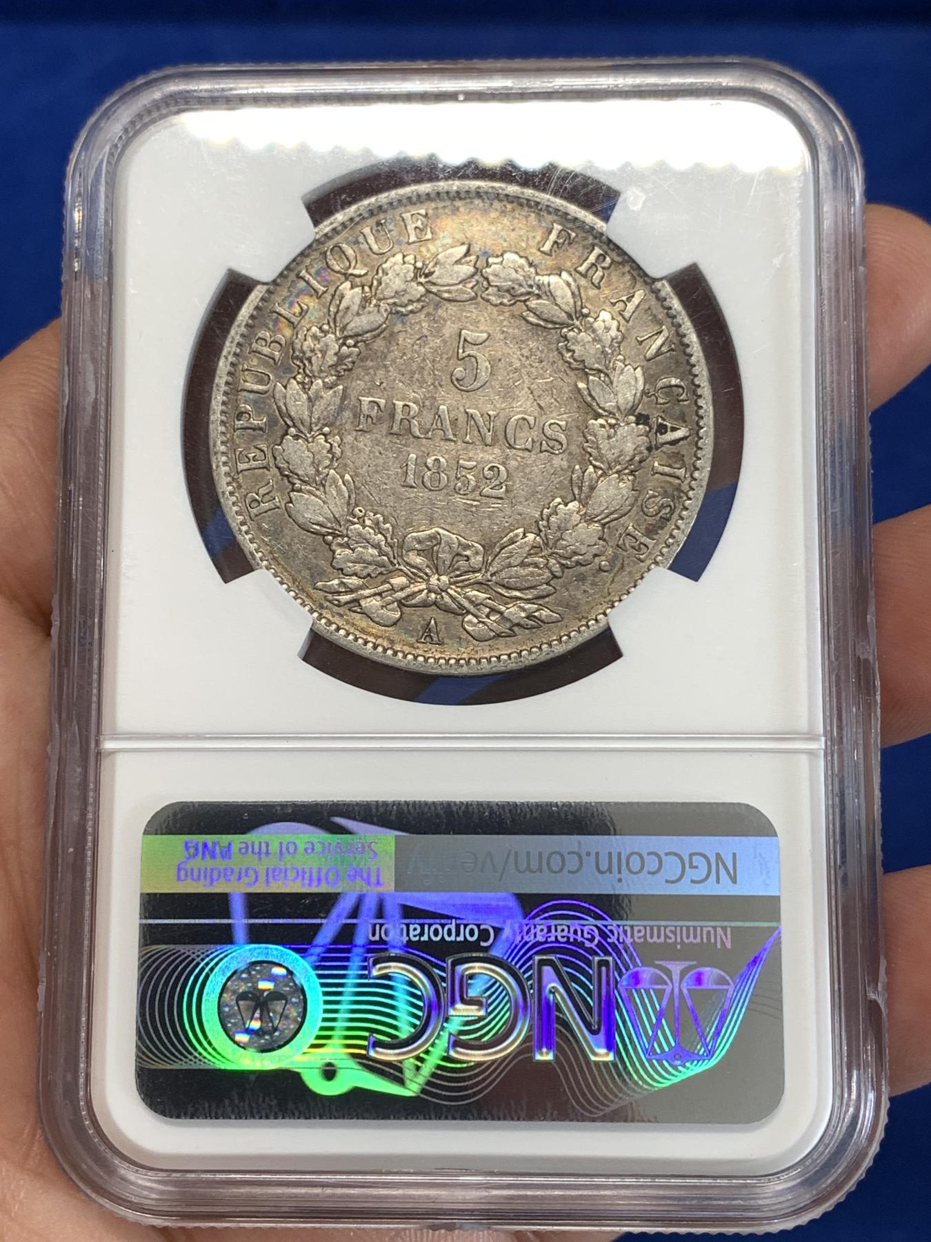 《竞宝斋》第267场- 周日，周一  2场连拍 （全场包邮） NGC VF 法国 1852-A年 拿破仑光头版 5法郎大银币 阴阳包浆