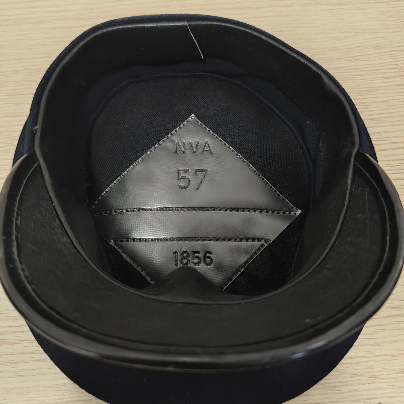 全场0元起拍 第156期 咸鱼国勋章拍卖专场 5月15日（周三）下午6：00开始 东德海军尉官大檐帽 58CM