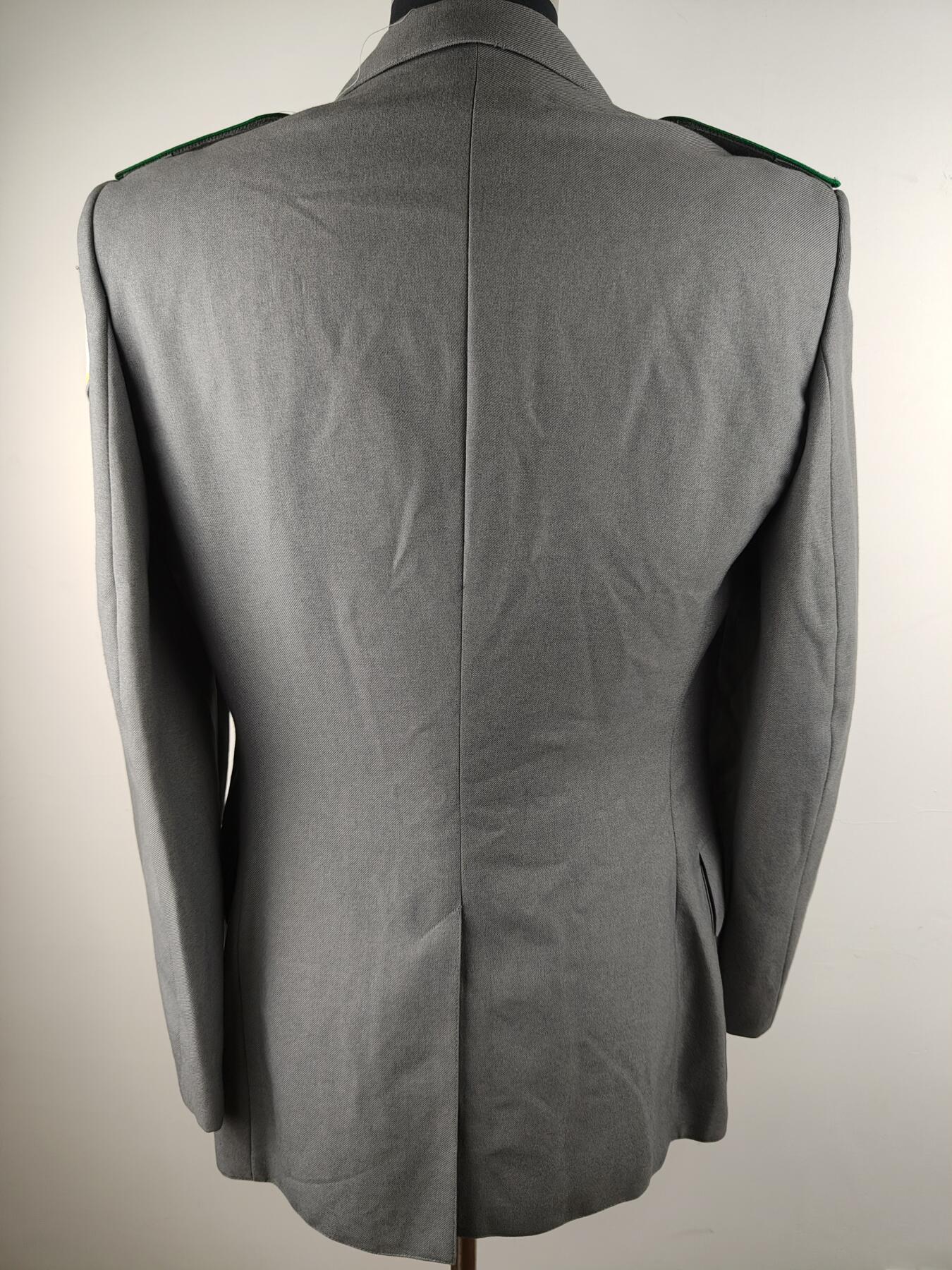 全场0元起拍 第156期 咸鱼国勋章拍卖专场 5月15日（周三）下午6：00开始 西德陆军士兵常服上衣 胸围96 肩宽44 衣长76 袖长61