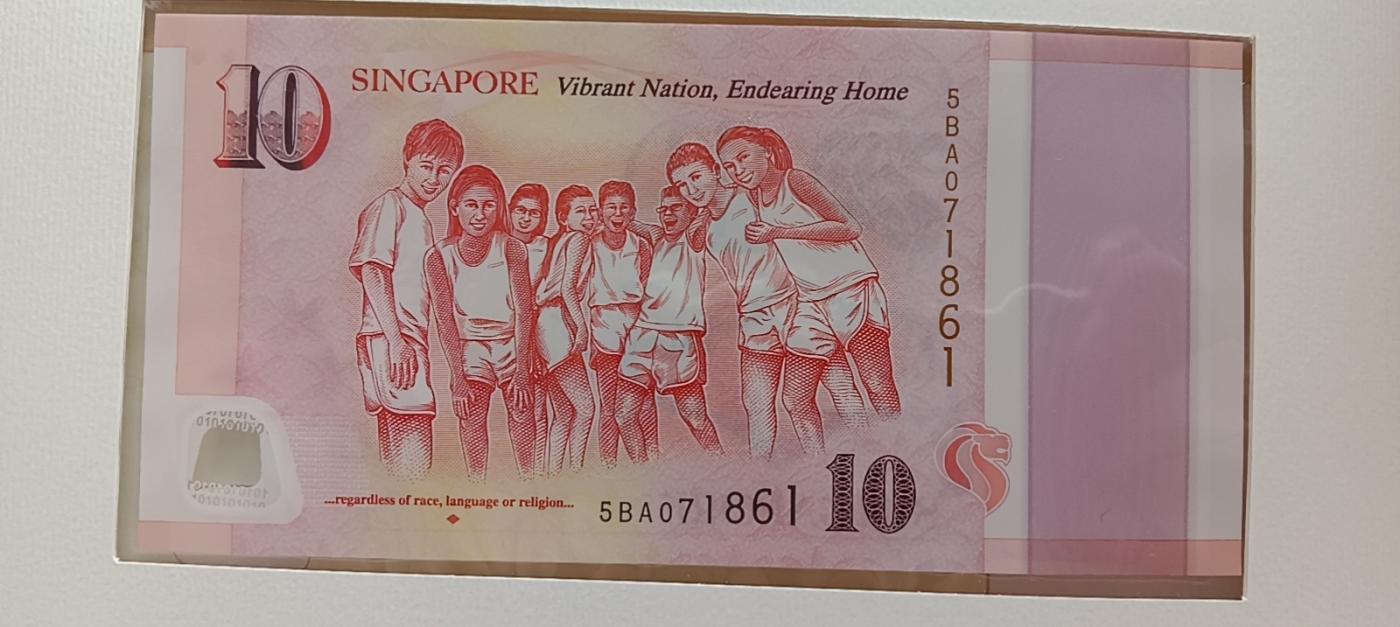精品钱币第28场 全新unc新加坡50+10*5纪念钞全套6张，带册！