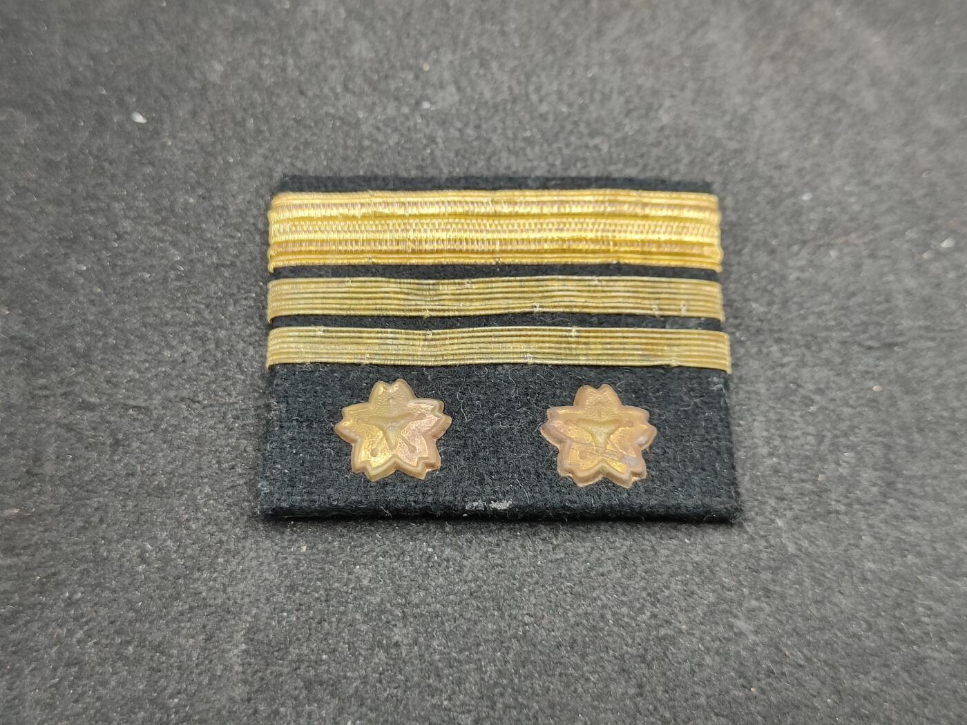 全场0元起拍 第156期 咸鱼国勋章拍卖专场 5月15日（周三）下午6：00开始 日本早期50年代消防员副团长阶级章