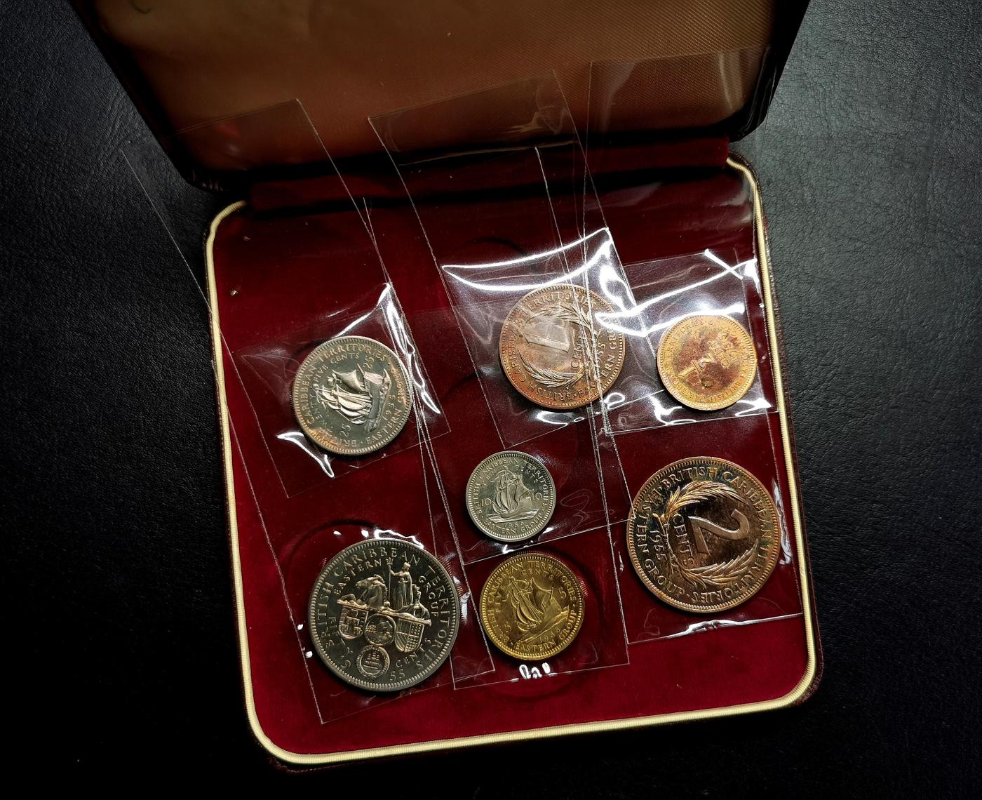 凡希社世界钱币微拍第二百六十八期 1955英属加勒比领地精铸PS，原铸红色外盒，铜币有氧化。