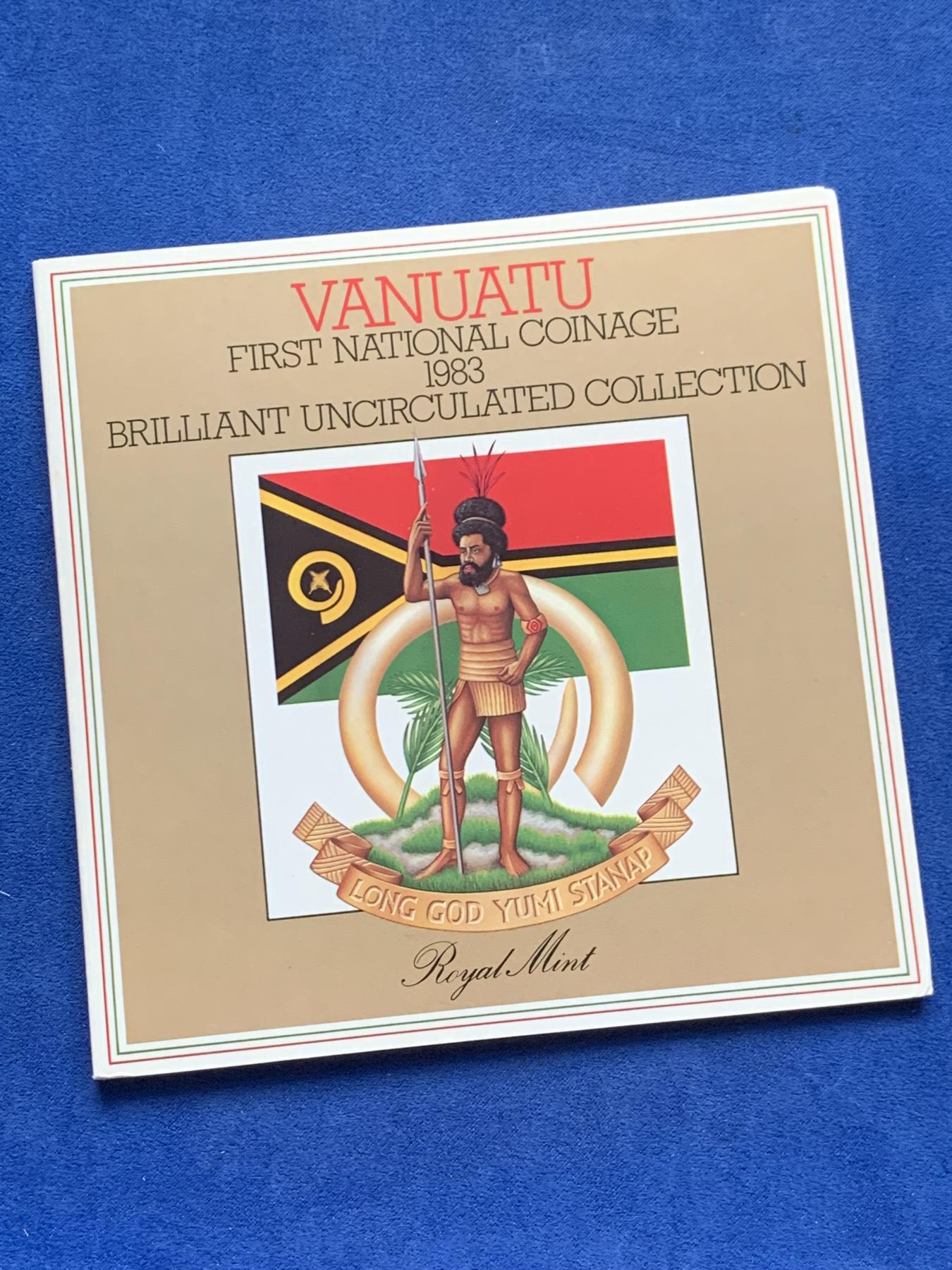 《竞宝斋》第267场- 周日，周一  2场连拍 （全场包邮） 瓦鲁图1983英皇厂官方套币