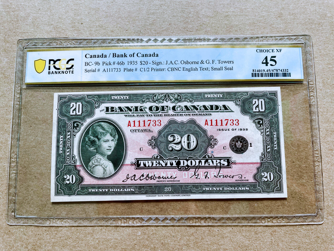 【Blue Auction】✨世界纸币精拍第475期【精】 【女王首次肖像出现在纸币上】加拿大 1935年20元 当时还是8岁伊丽莎白公主 甜美纯真可人 当时Edwin Gunn根据皇家儿童官方摄影师马库斯亚当斯拍摄照片所雕刻而成 背面预言故事大场景 非常耐看 精美异常 经典中的经典 PCGS45 票面状态非常好 优于很多更高分 人像和主图完整 仅有淡折 非常难遇 