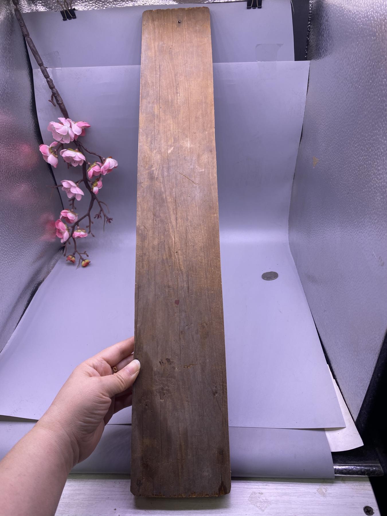 清代木雕三娘教子长花板，尺寸56.5*9厘米，品相如图，650包快递
