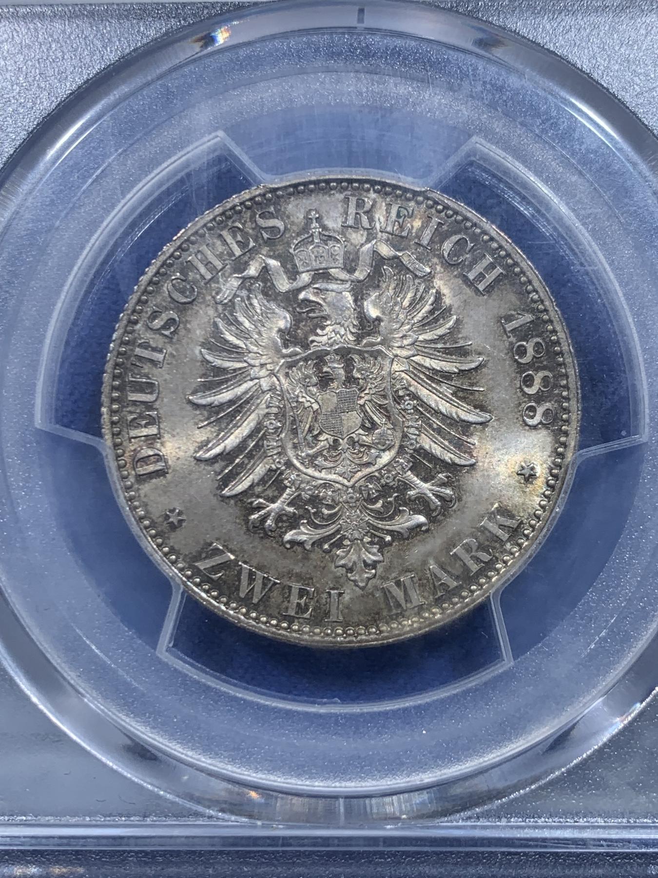 《竞宝斋》第268场- 周日，周一  2场连拍 （全场包邮） PCGS MS64 德国 1888年 普鲁士 弗里德里希皇帝 2马克银币 老包浆 盒子表面模糊了