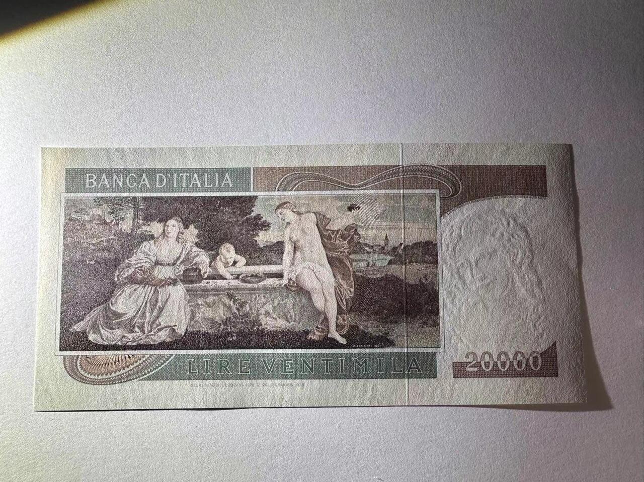 【Blue Auction】✨世界纸币精拍第475期【精】   意大利 1975年20000里拉 经典提香 UNC-