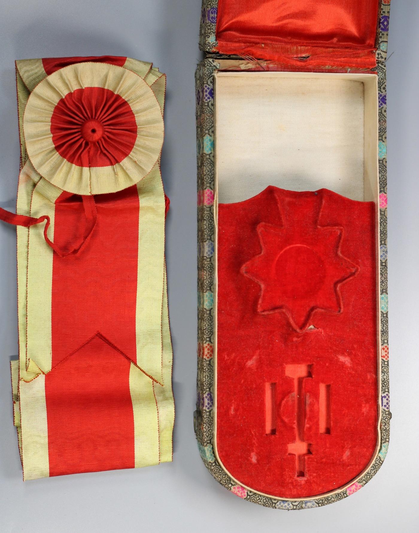 秋玥章舍第三期 75一等大绶宝光嘉禾尊勋章