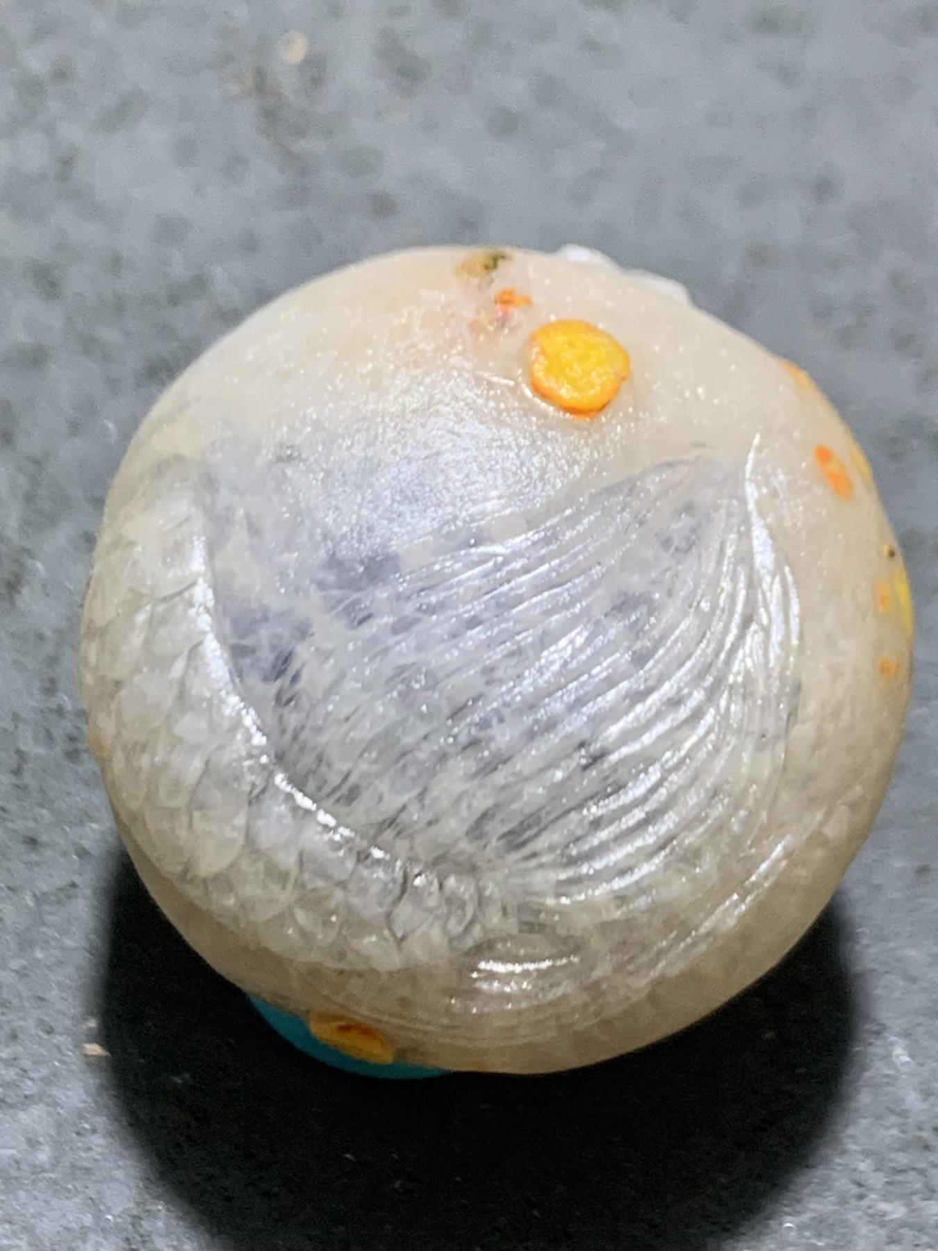 精美亚光满冰飘糖心料战国红玛瑙手工俏色巧雕龙珠一颗！