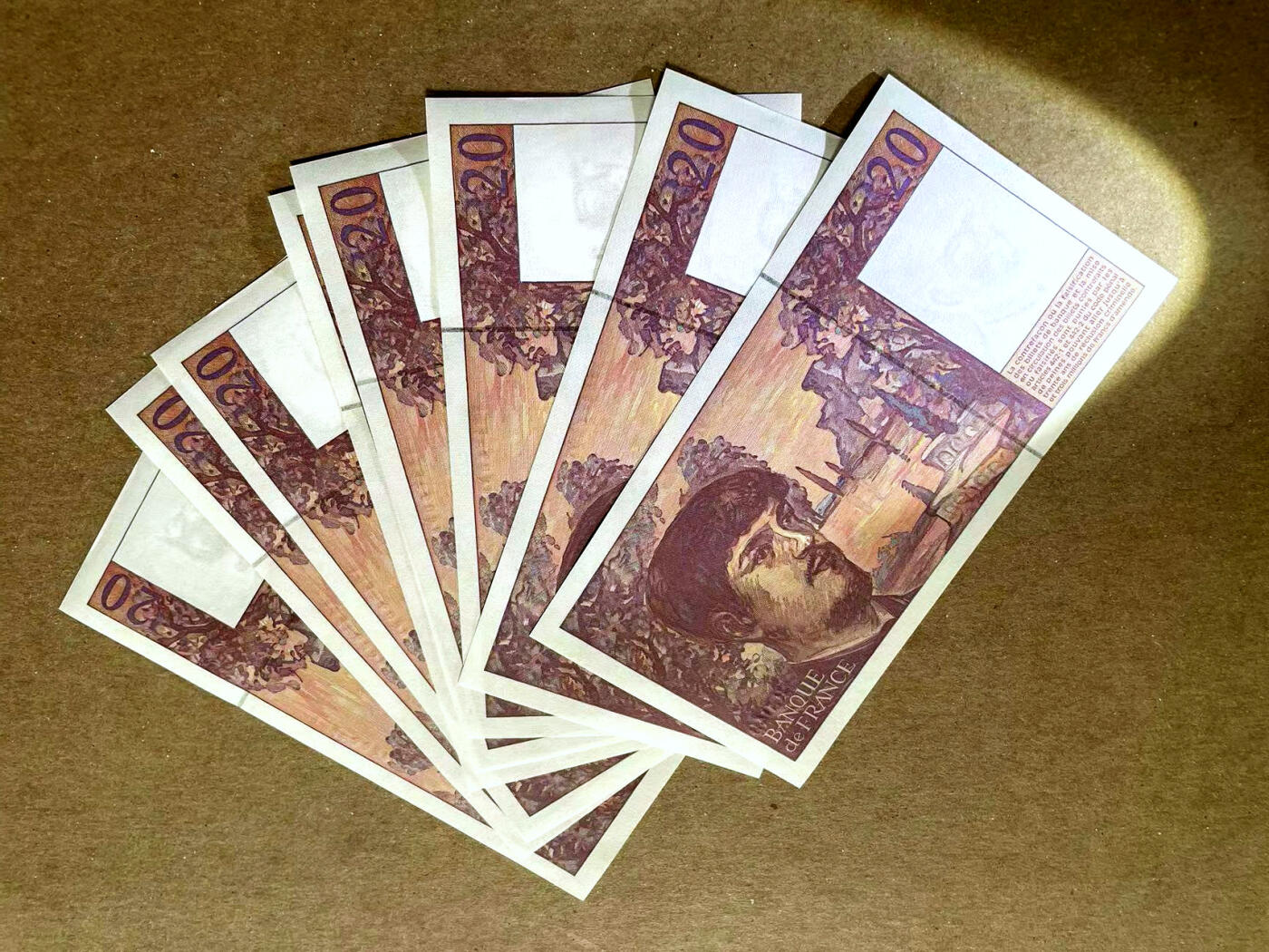 【Blue Auction】✨世界纸币精拍第476期【精】 【一组8张】法国 1995年20法郎 UNC（轻微印子）