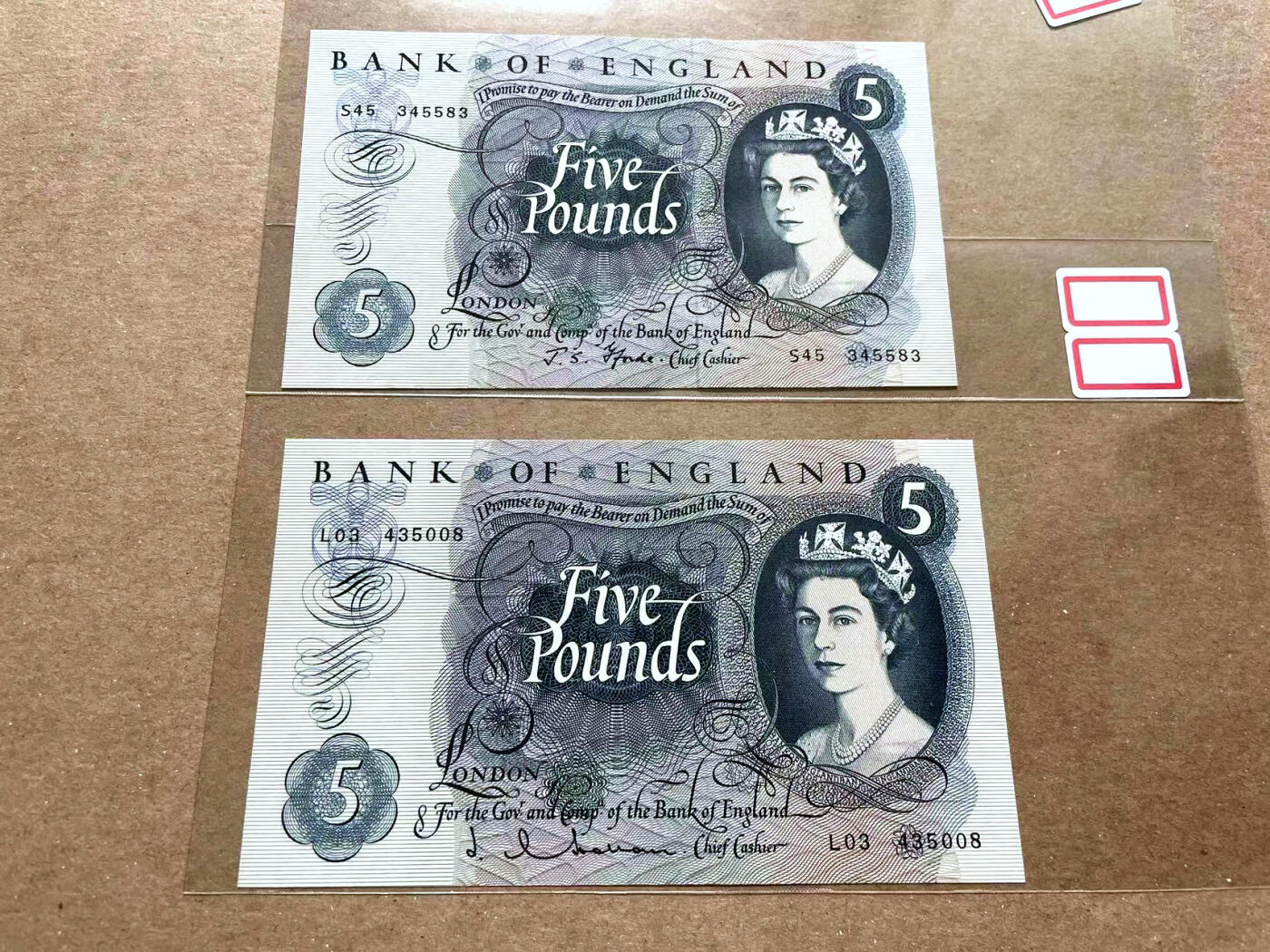 【Blue Auction】✨世界纸币精拍第476期【精】 【一组2张】英国 C序列5镑 UNC- 