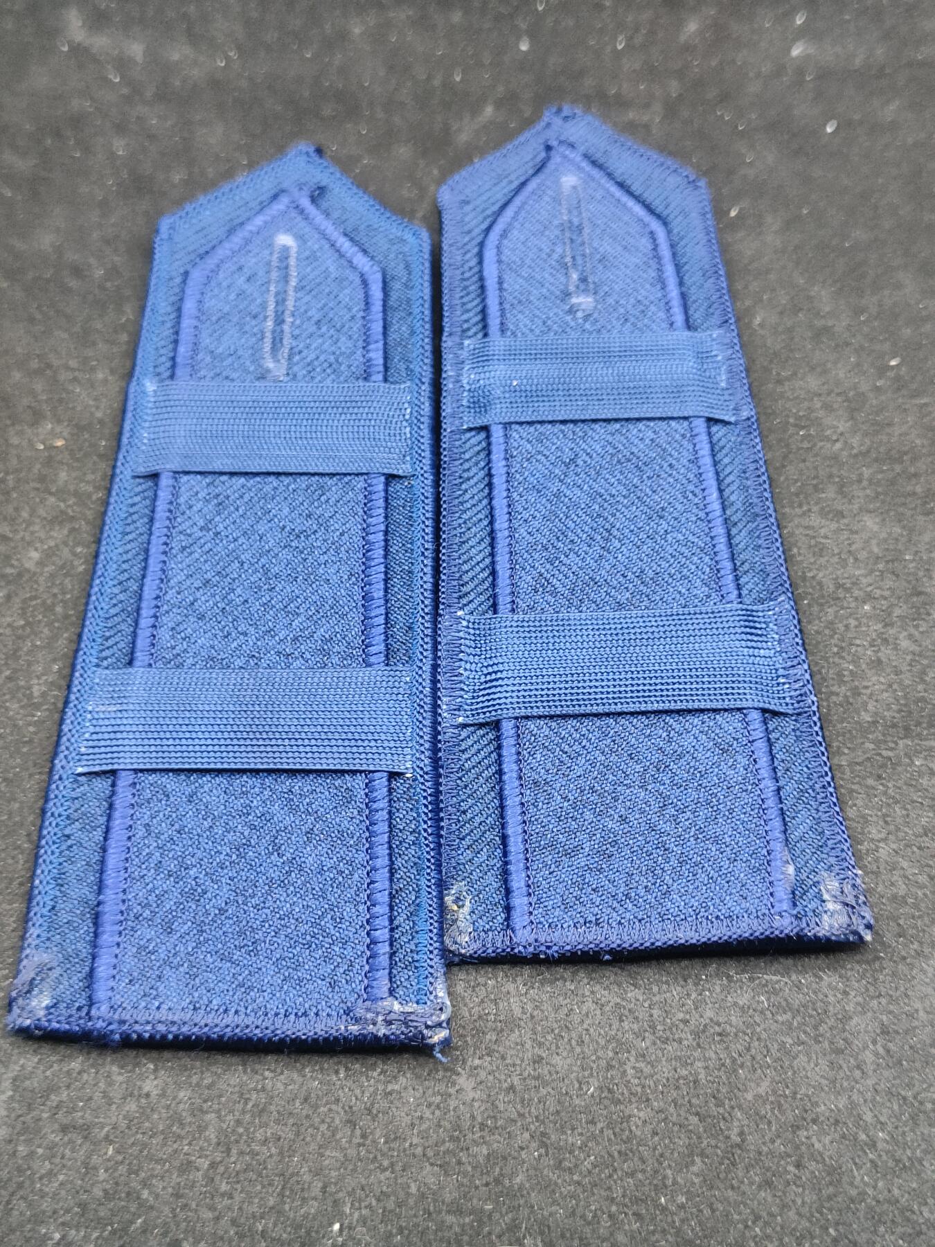 全场0元起拍 第157期 咸鱼国勋章拍卖专场 5月19日（周日）下午6：00开始 空军上校肩章一对