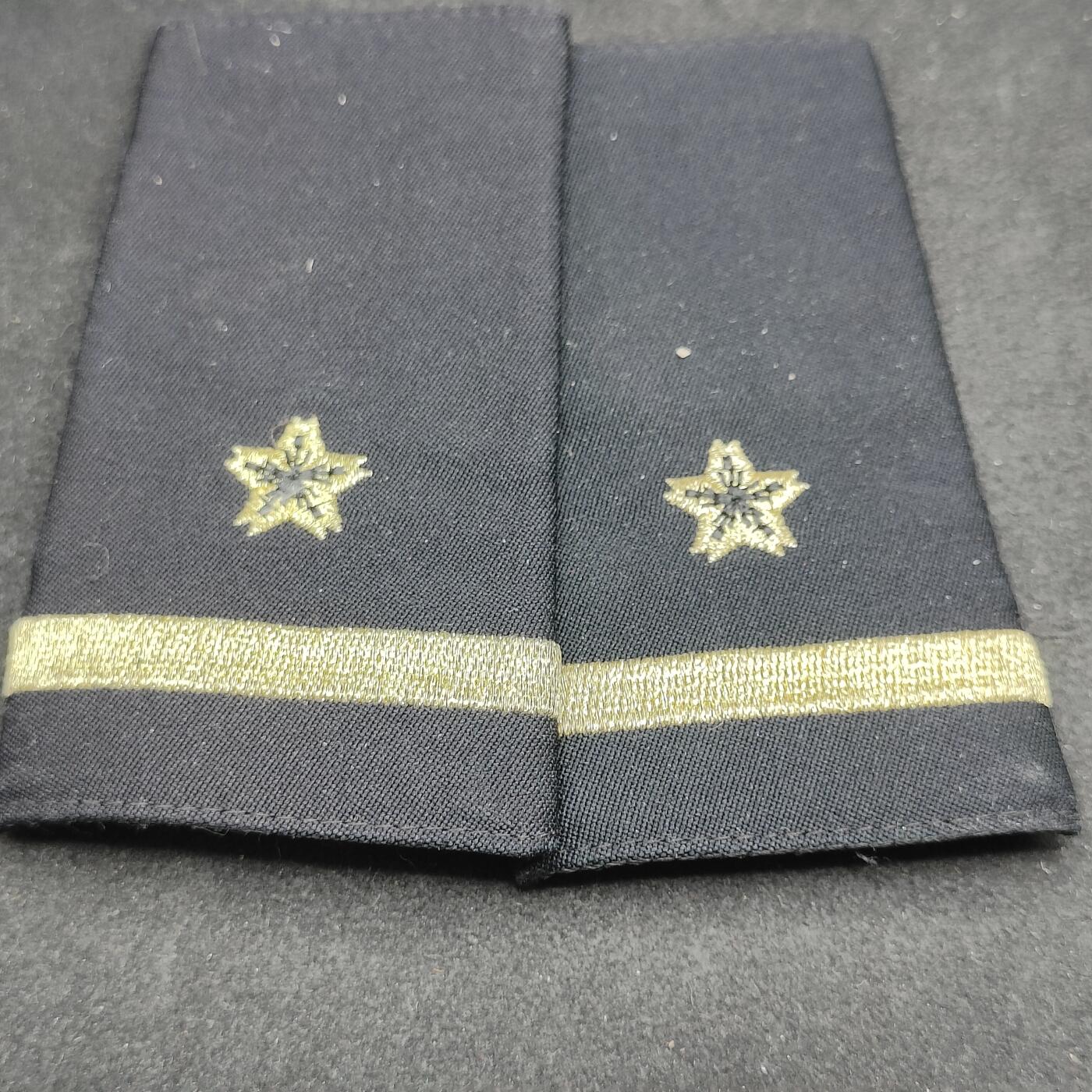 全场0元起拍 第157期 咸鱼国勋章拍卖专场 5月19日（周日）下午6：00开始 日本海自肩章