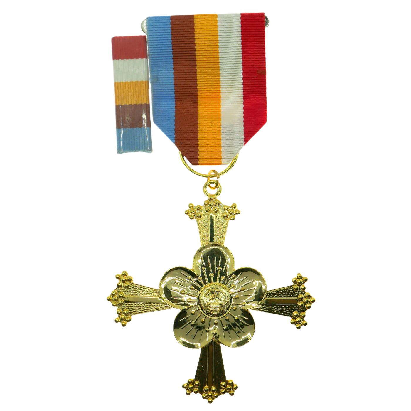 勋章奖章交易所5月19日拍卖 湾湾地区大同勋章，退台后