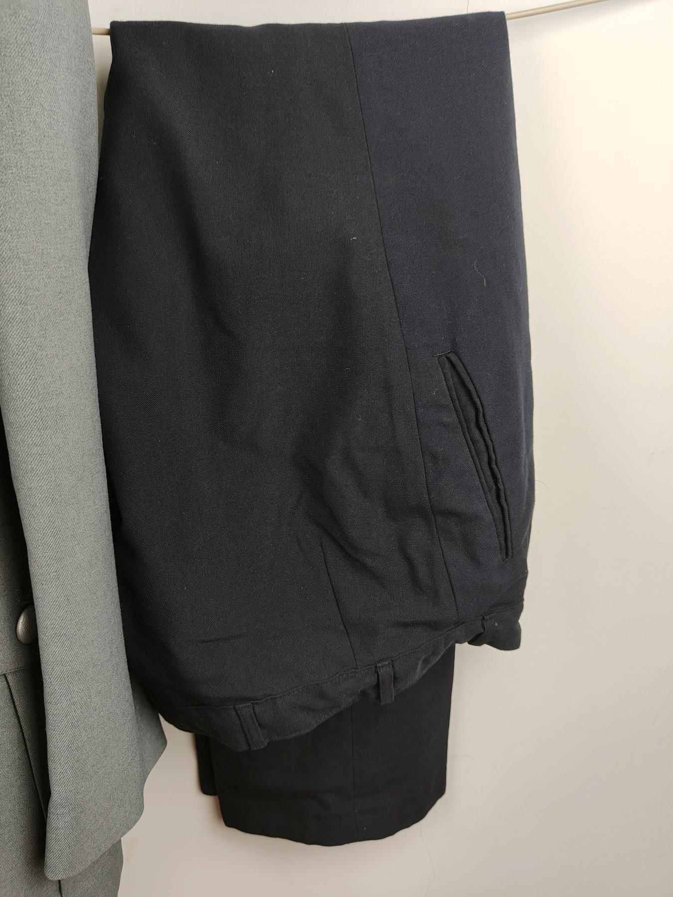 全场0元起拍 第157期 咸鱼国勋章拍卖专场 5月19日（周日）下午6：00开始 西德工兵上尉常服一套 胸围108 肩宽46 衣长82 袖长64 腰围76 裤长104