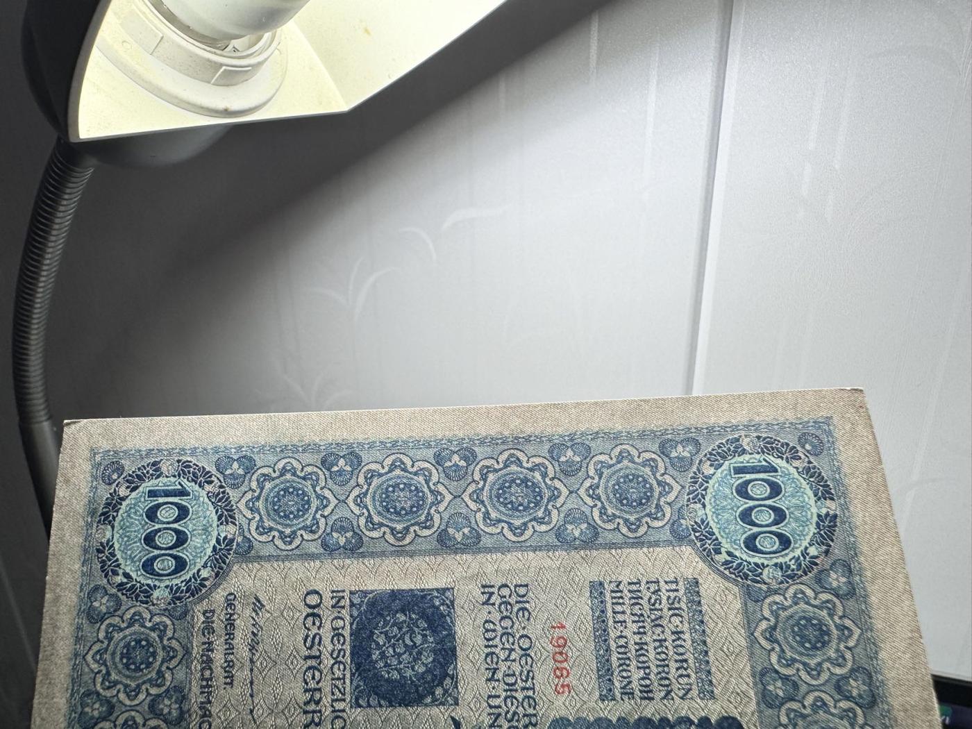 收藏联盟Quantum Auction 第346期拍卖  奥匈帝国加盖奥地利1902年1000克朗 品相UNC  四角有瑕疵 细节如图 大票幅