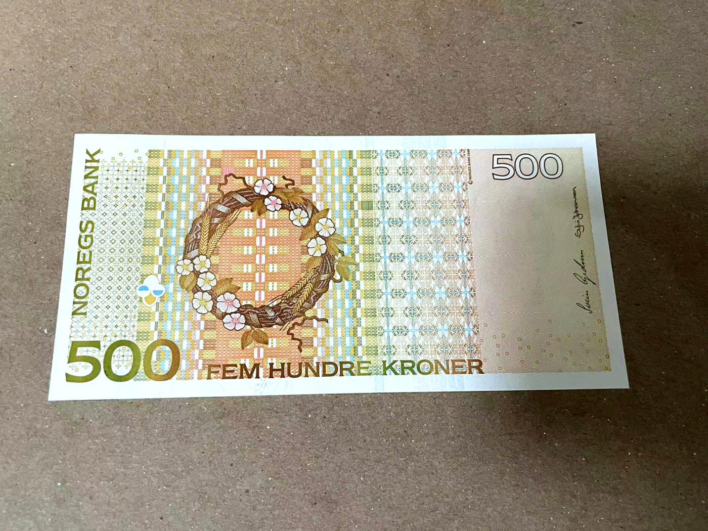 【Blue Auction】✨世界纸币精拍第477期——周日畅拍场 挪威 1999年500克朗 UNC- 