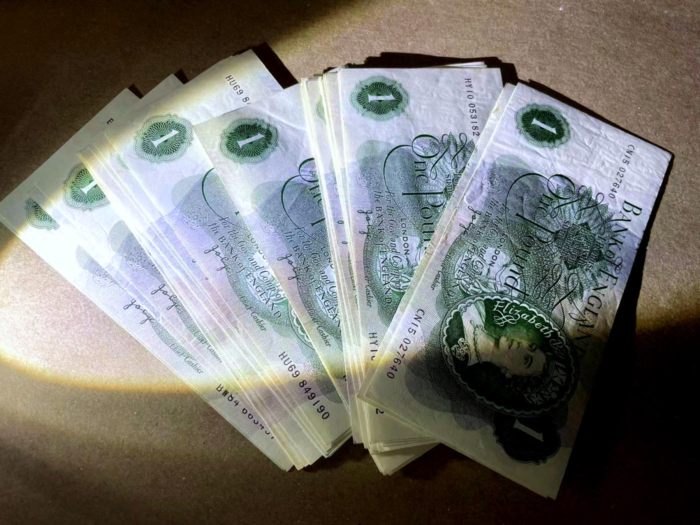 【Blue Auction】✨世界纸币精拍第477期——周日畅拍场 【一组50张】英国 C序列1镑 品相不一