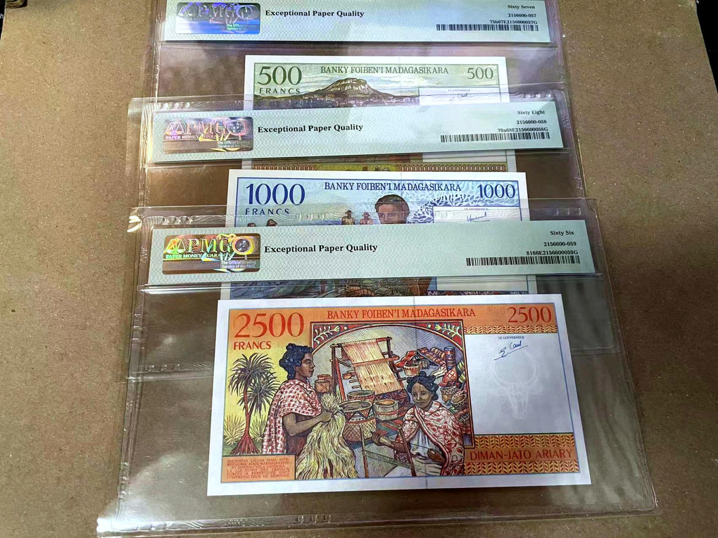 【Blue Auction】✨世界纸币精拍第477期——周日畅拍场 【一组6张】马达加斯加 1994-98年500-25000阿里亚里 PMG68EPQ-66EPQ 