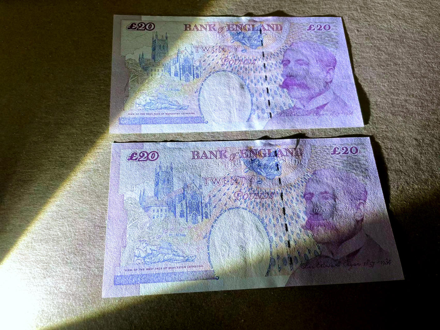 【Blue Auction】✨世界纸币精拍第477期——周日畅拍场 【一组2张无47连号】英国 E序列20镑 AU+