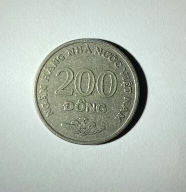 海外回流币1元起拍专场 越南200盾1枚