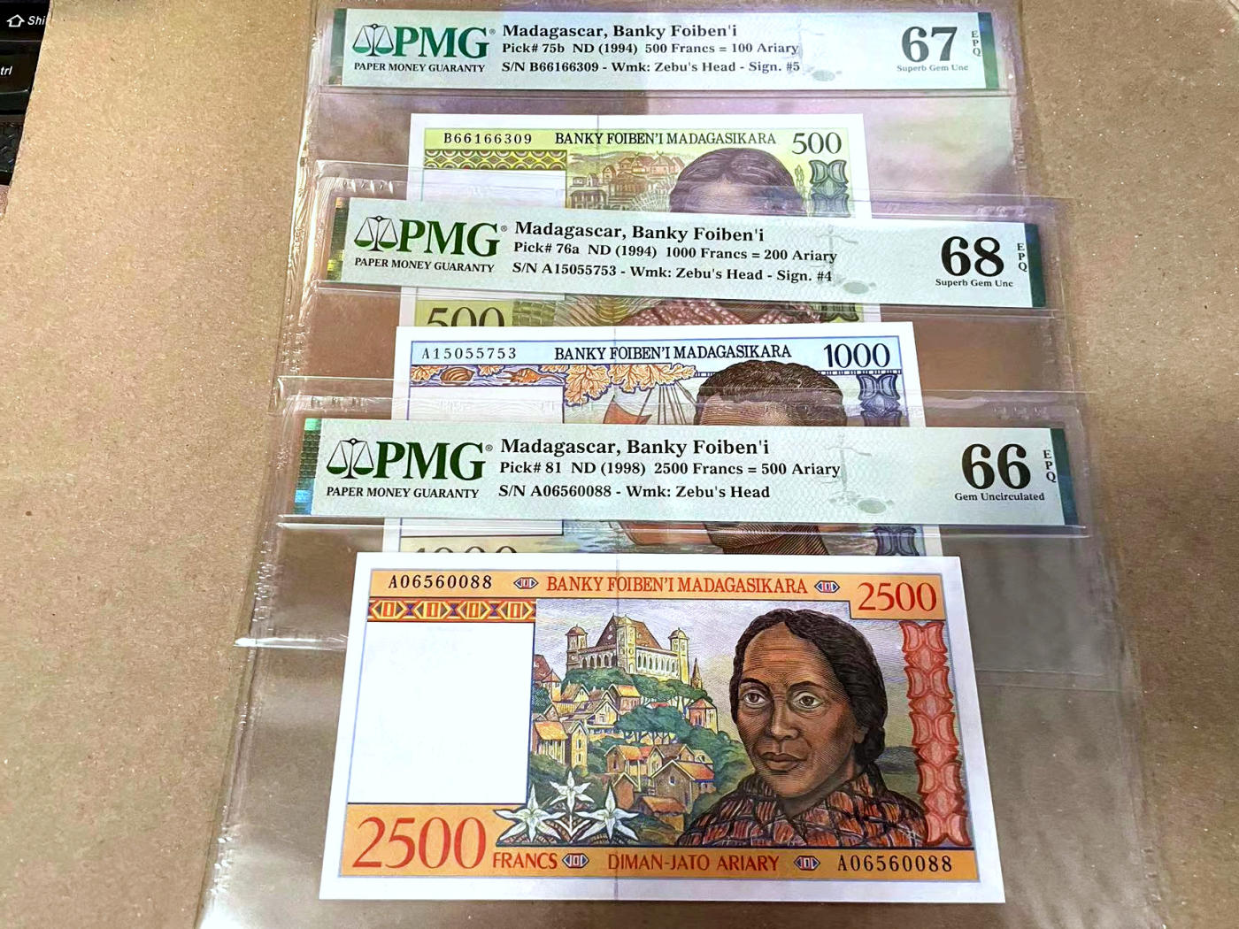 【Blue Auction】✨世界纸币精拍第477期——周日畅拍场 【一组6张】马达加斯加 1994-98年500-25000阿里亚里 PMG68EPQ-66EPQ 