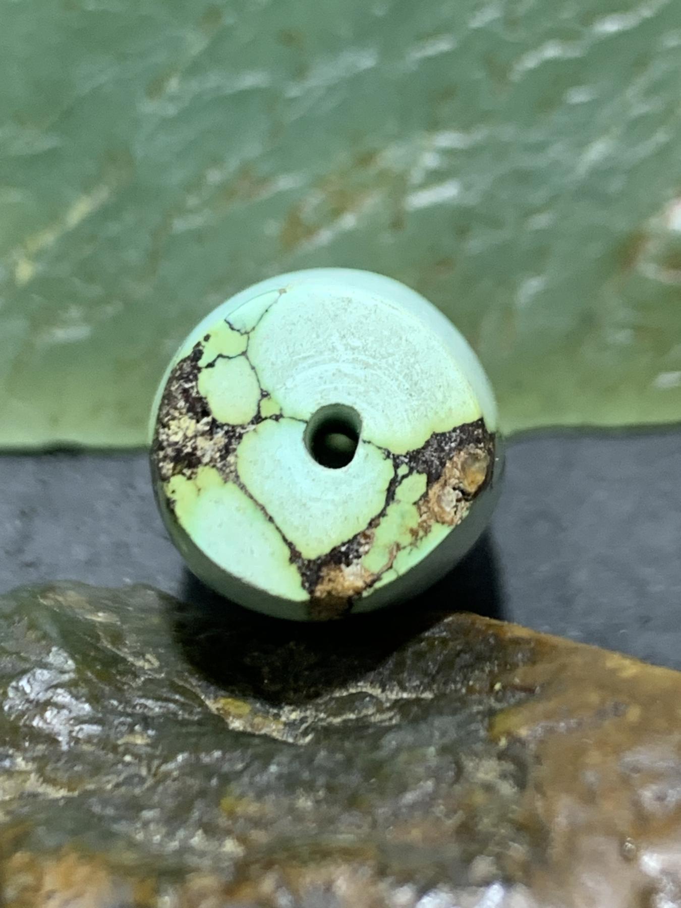 十堰高瓷俏色网花松石桶珠一颗