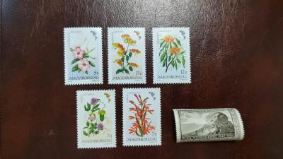 一月邮币社第二十七期拍卖国际邮票专场 - 匈牙利91年花朵套票等