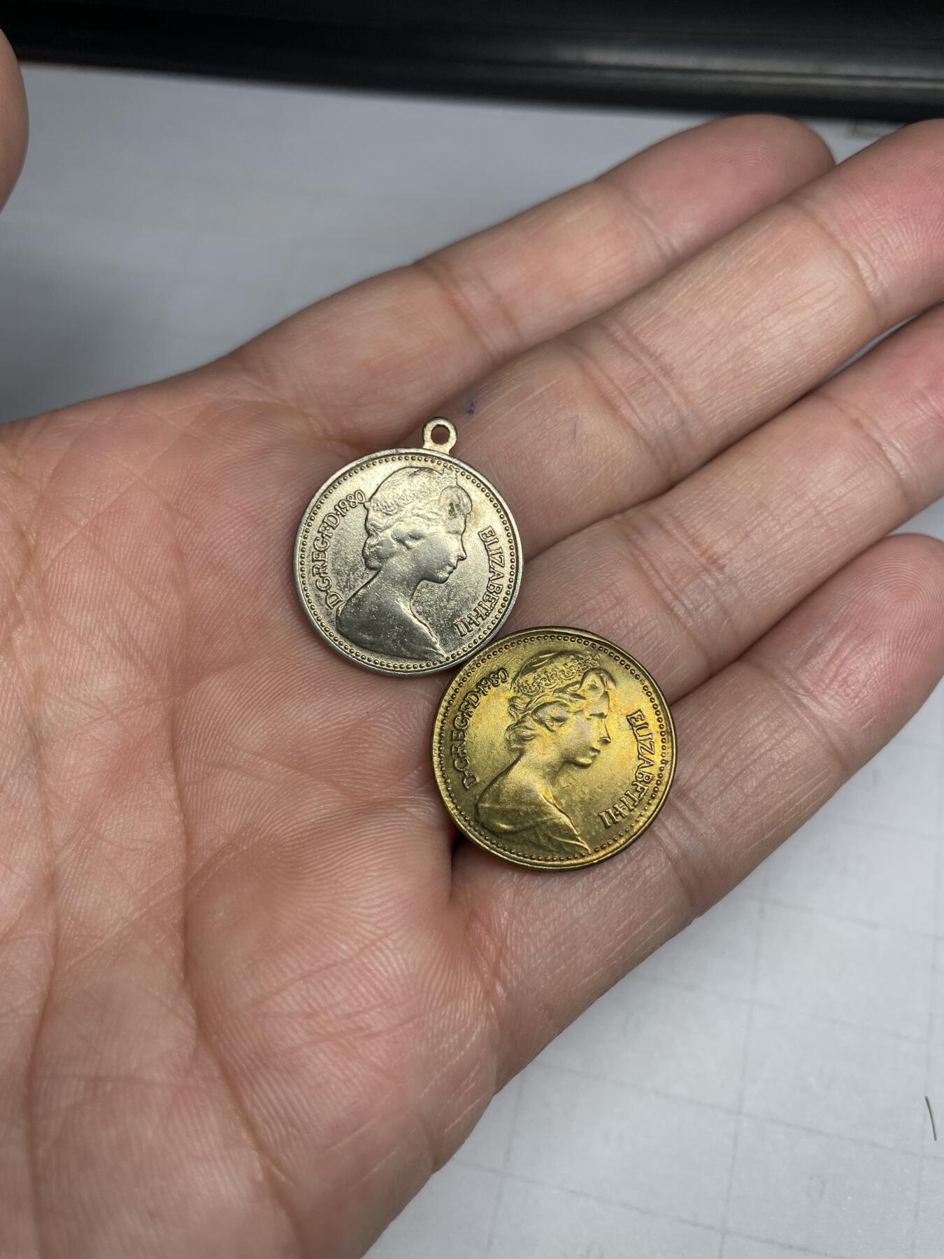 2024年集古藏今外币拍卖第七期-第2场—（总第62拍） 福克兰群岛币形章2枚