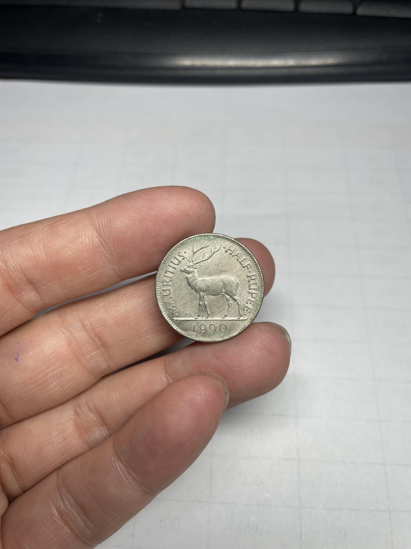 2024年集古藏今外币拍卖第七期-第2场—（总第62拍） 1990年毛里求斯半卢比