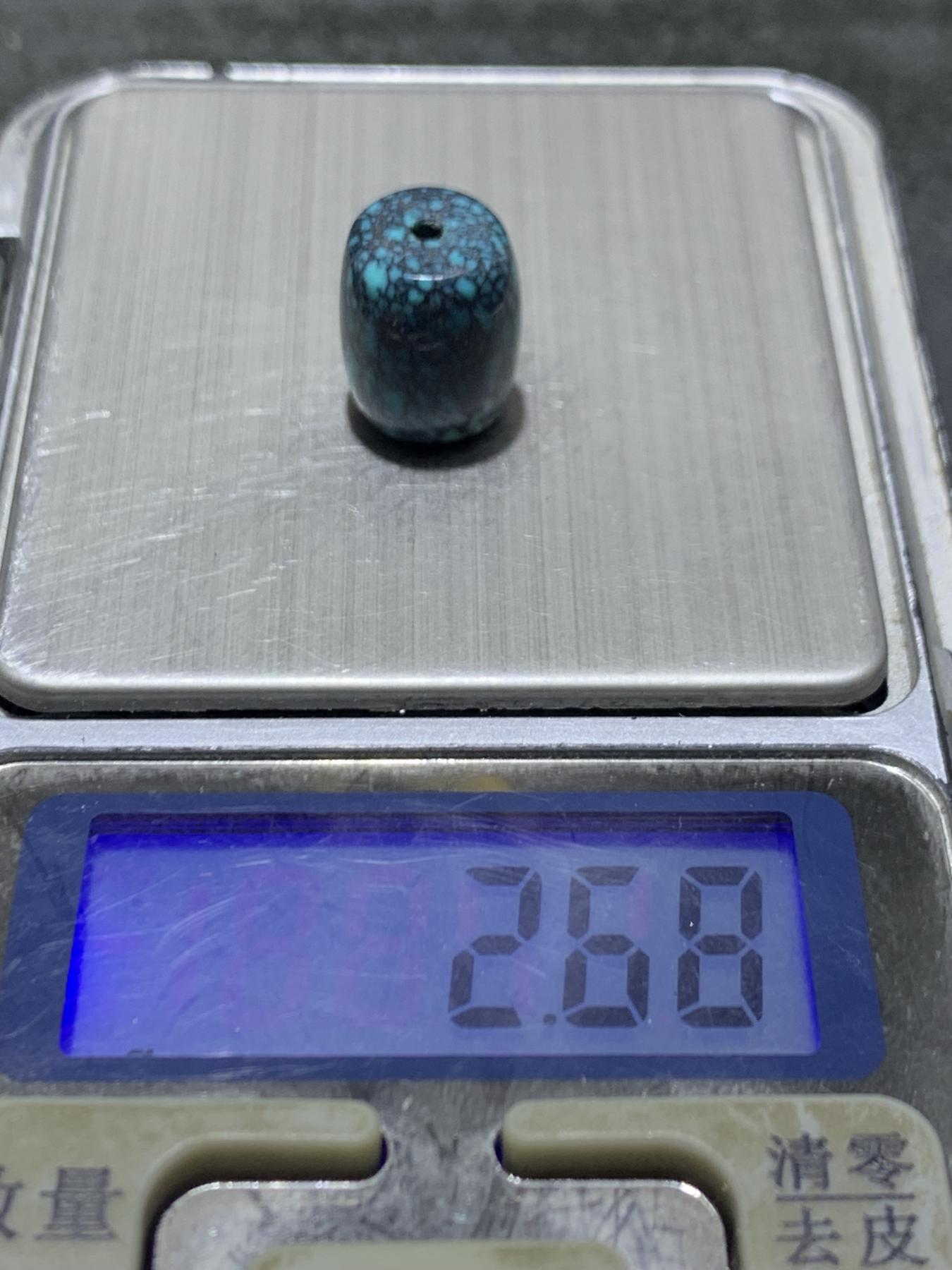 湖北十堰高瓷暴力蓝乌兰花松石桶珠一颗，