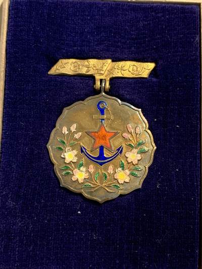 远东徽章小铺第七期5月19日晚上九点结束 - 爱国妇人会一等有功木盒版