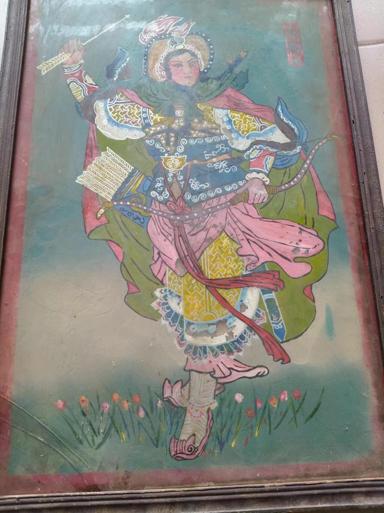 下乡收到，穆桂英手绘玻璃画，画工精美，神姿英武，左角有裂不影响收藏价值，包老包手绘