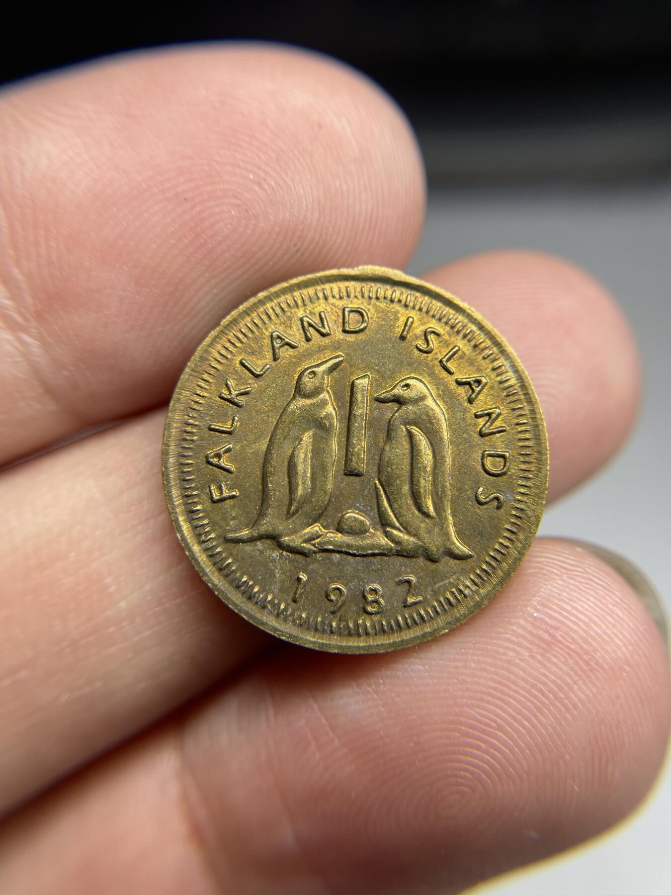 2024年集古藏今外币拍卖第七期-第2场—（总第62拍） 福克兰群岛币形章2枚