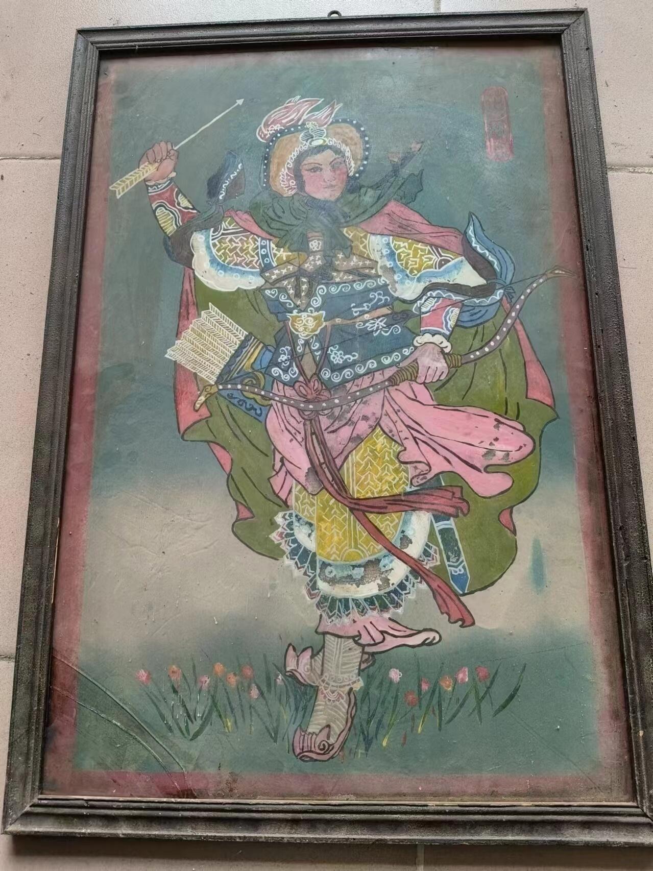 下乡收到，穆桂英手绘玻璃画，画工精美，神姿英武，左角有裂不影响收藏价值，包老包手绘