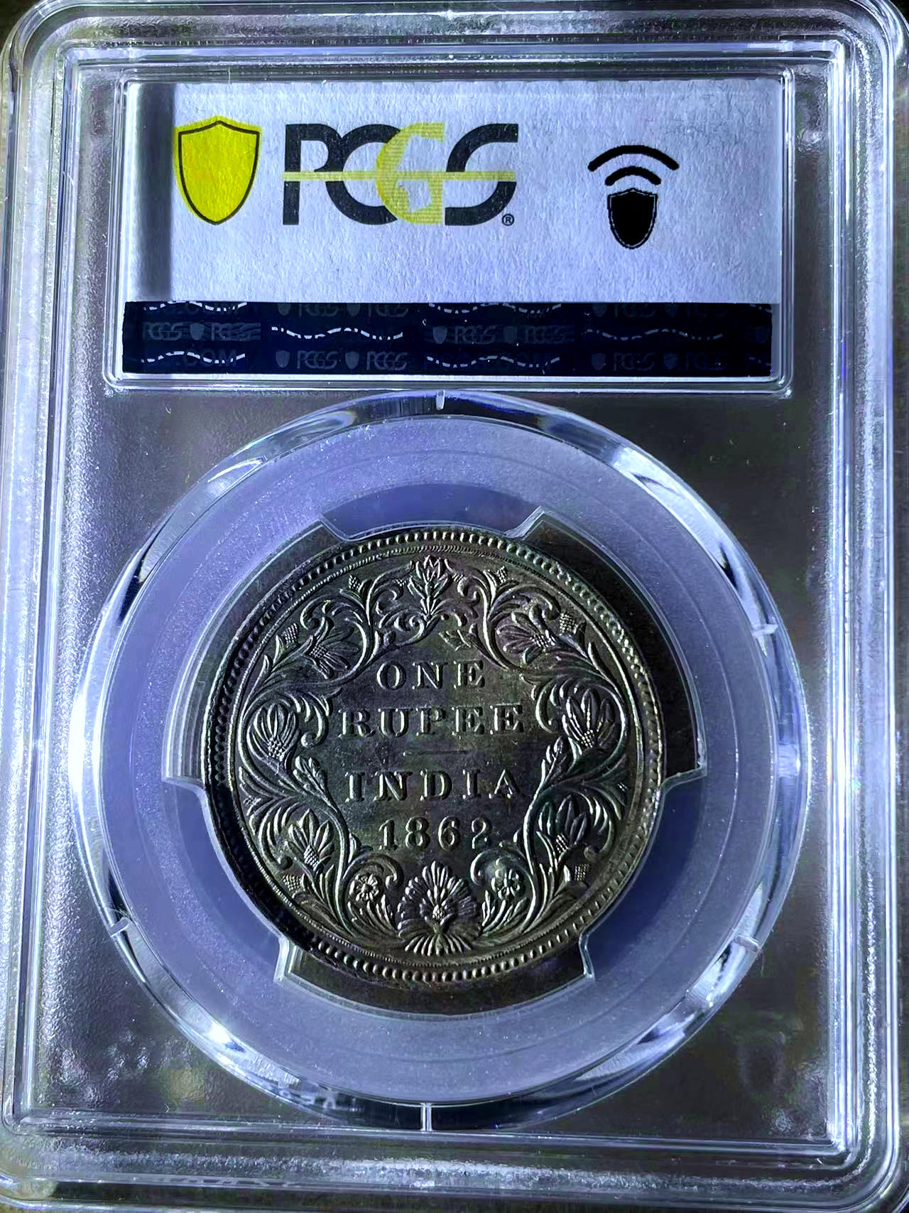 【Blue Auction】✨世界纸币精拍第478期【精】 英属印度 1862年1比索 银币 维多利亚女王(高冠） PCGS MS63  背面淡彩包浆味道十足 