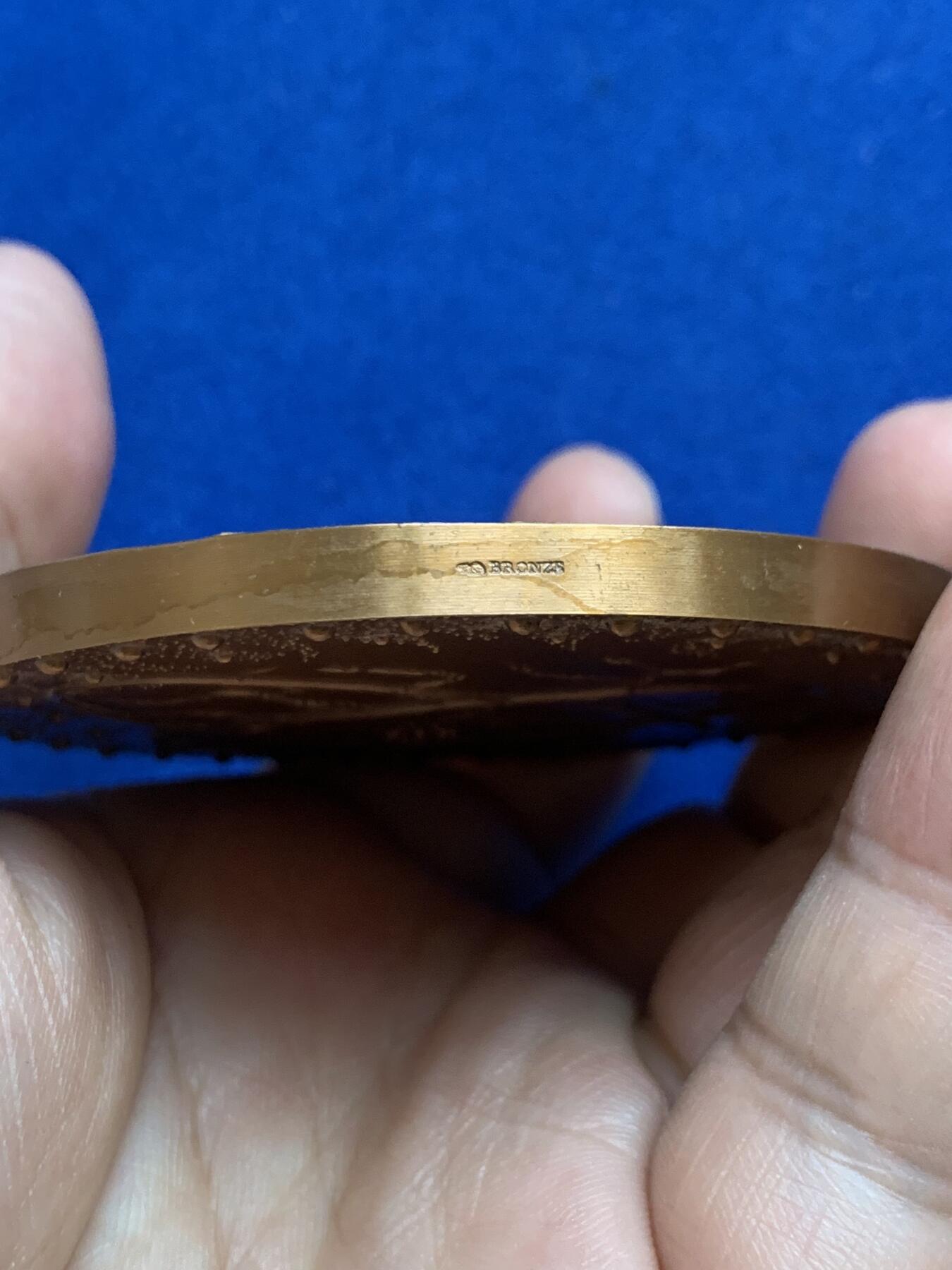 《竞宝斋》第271场-八角与章专场 周日，周一，周二  3场连拍 （全场包邮） 法国博莱纳市铜章，183.89g，67.7mm，边铭：丰饶角+铜标