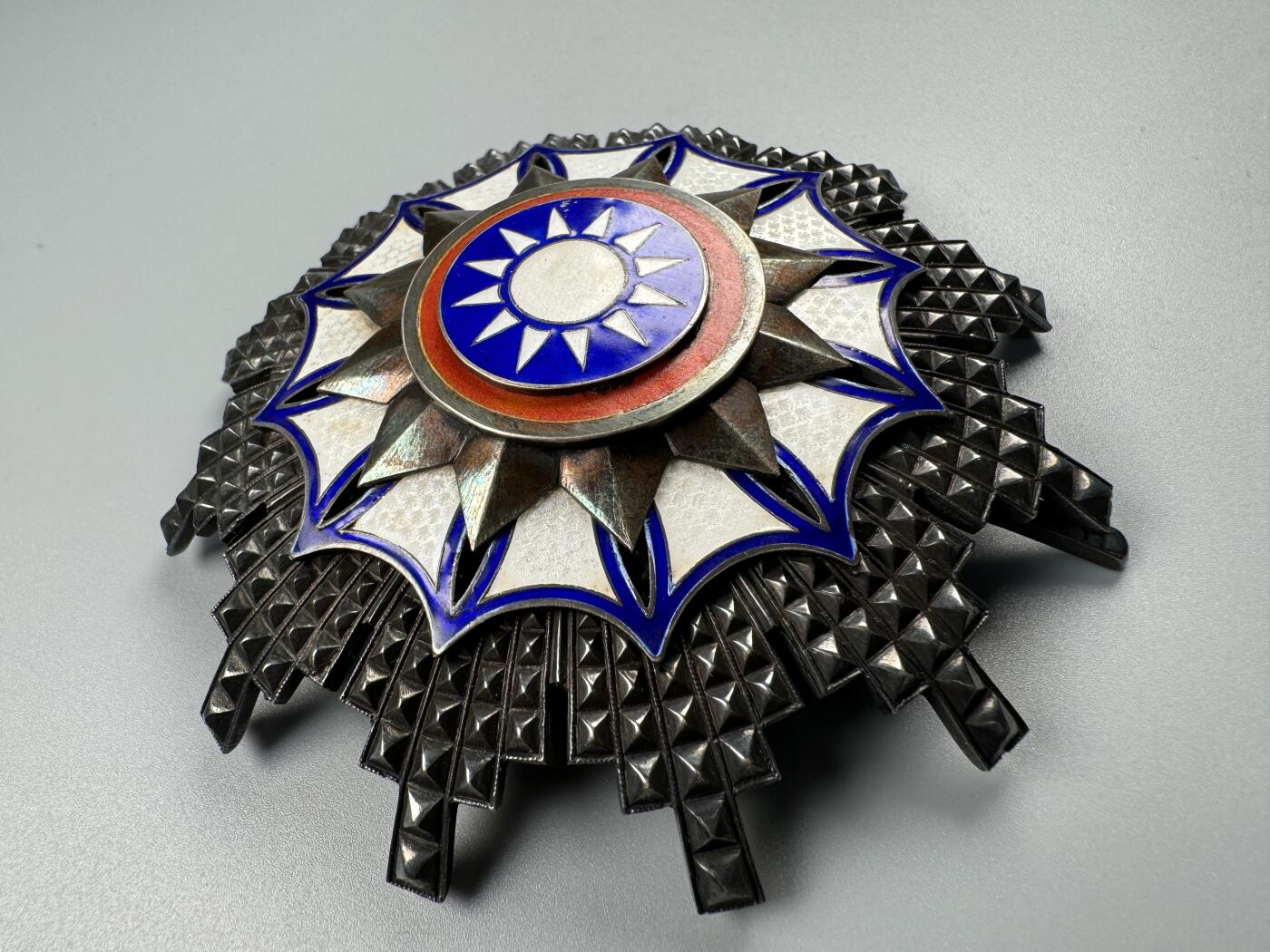 秋玥章舍第四期 武官乙种三等勋章