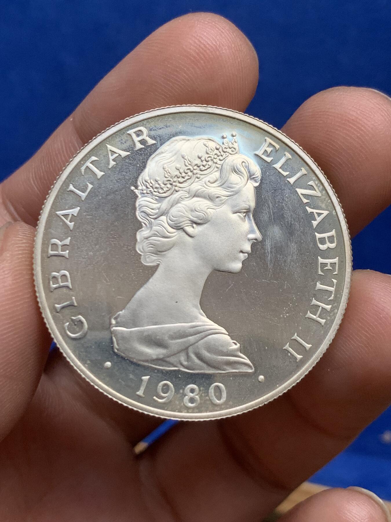 《竞宝斋》第269场- 周日，周一，周二  3场连拍 （全场包邮） 1980年英国1克朗精制镜面大银币 纪念纳尔逊海军上将逝世175周年