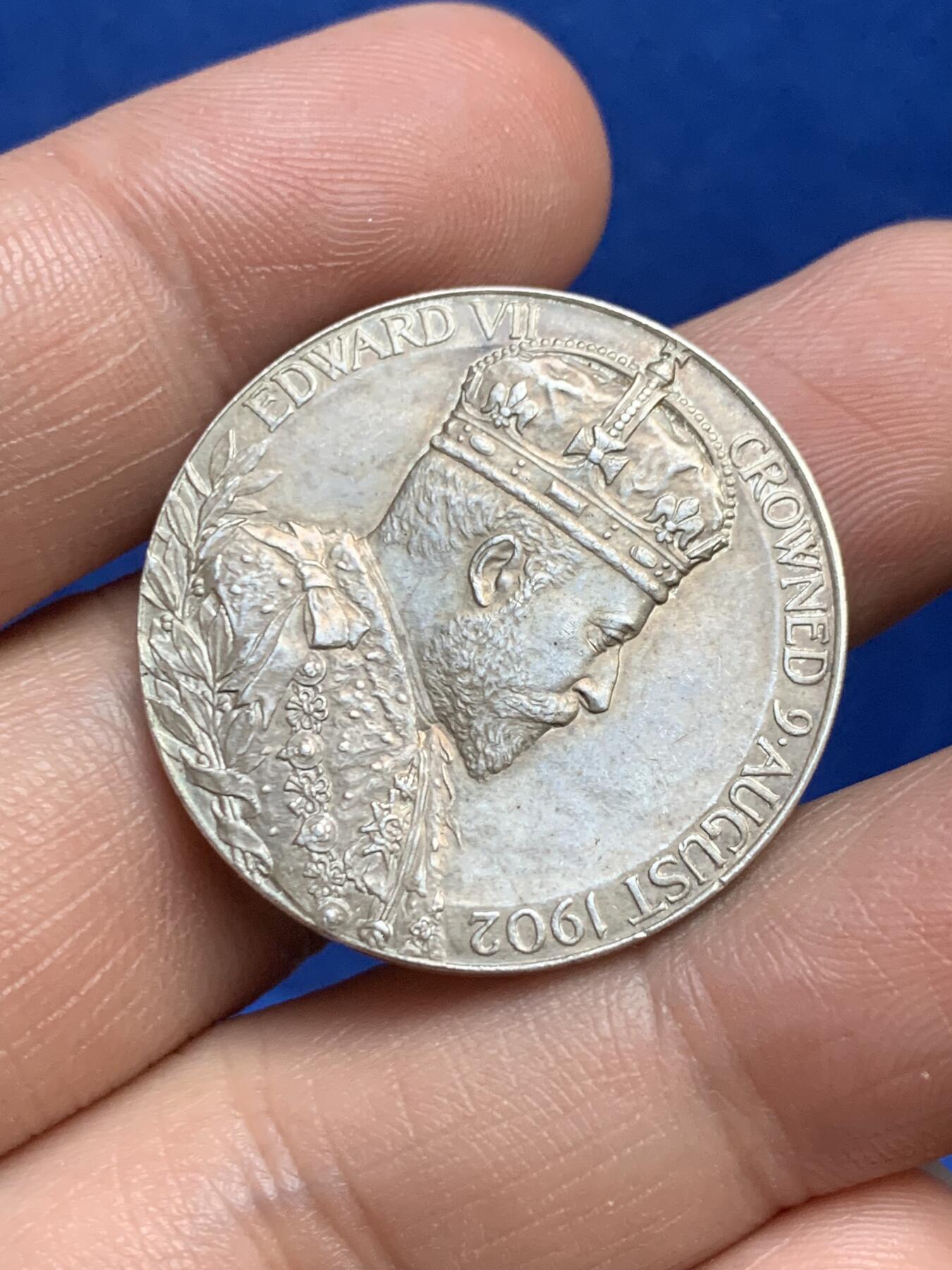 《竞宝斋》第269场- 周日，周一，周二  3场连拍 （全场包邮） 英国1902年爱德华七世加冕纪念银章 12.79g，31mm