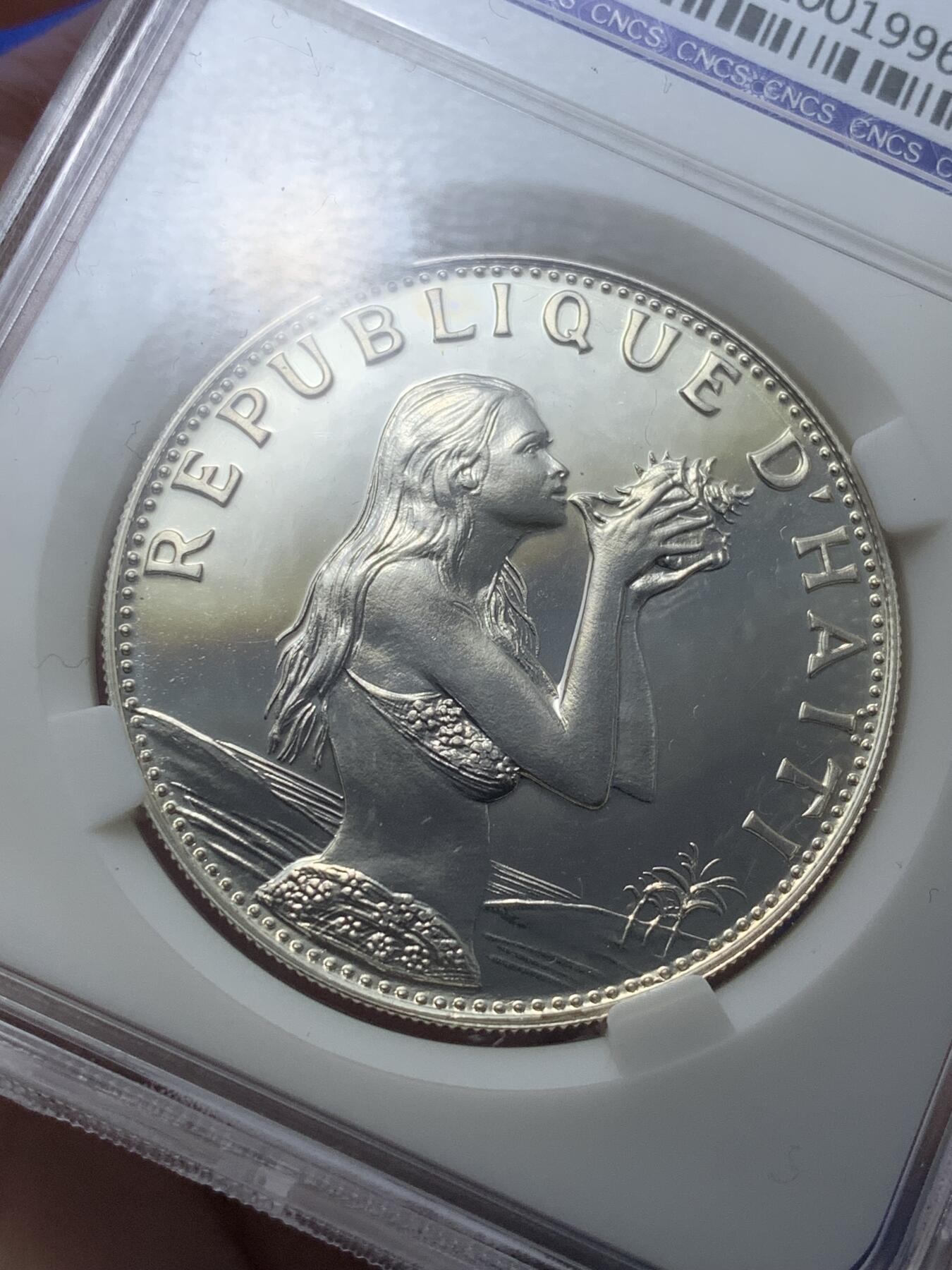 《竞宝斋》第269场- 周日，周一，周二  3场连拍 （全场包邮） 华龙 PF68 海地1973年吹海螺的少女50古德精制银币