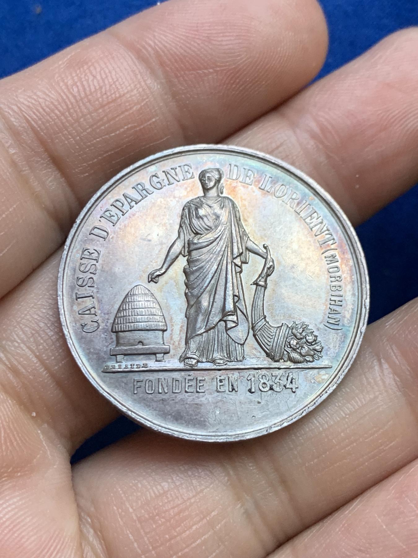 《竞宝斋》第271场-八角与章专场 周日，周一，周二  3场连拍 （全场包邮） 法国银章，洛里昂储蓄银行，15.11g，33.7mm，丰饶角边铭